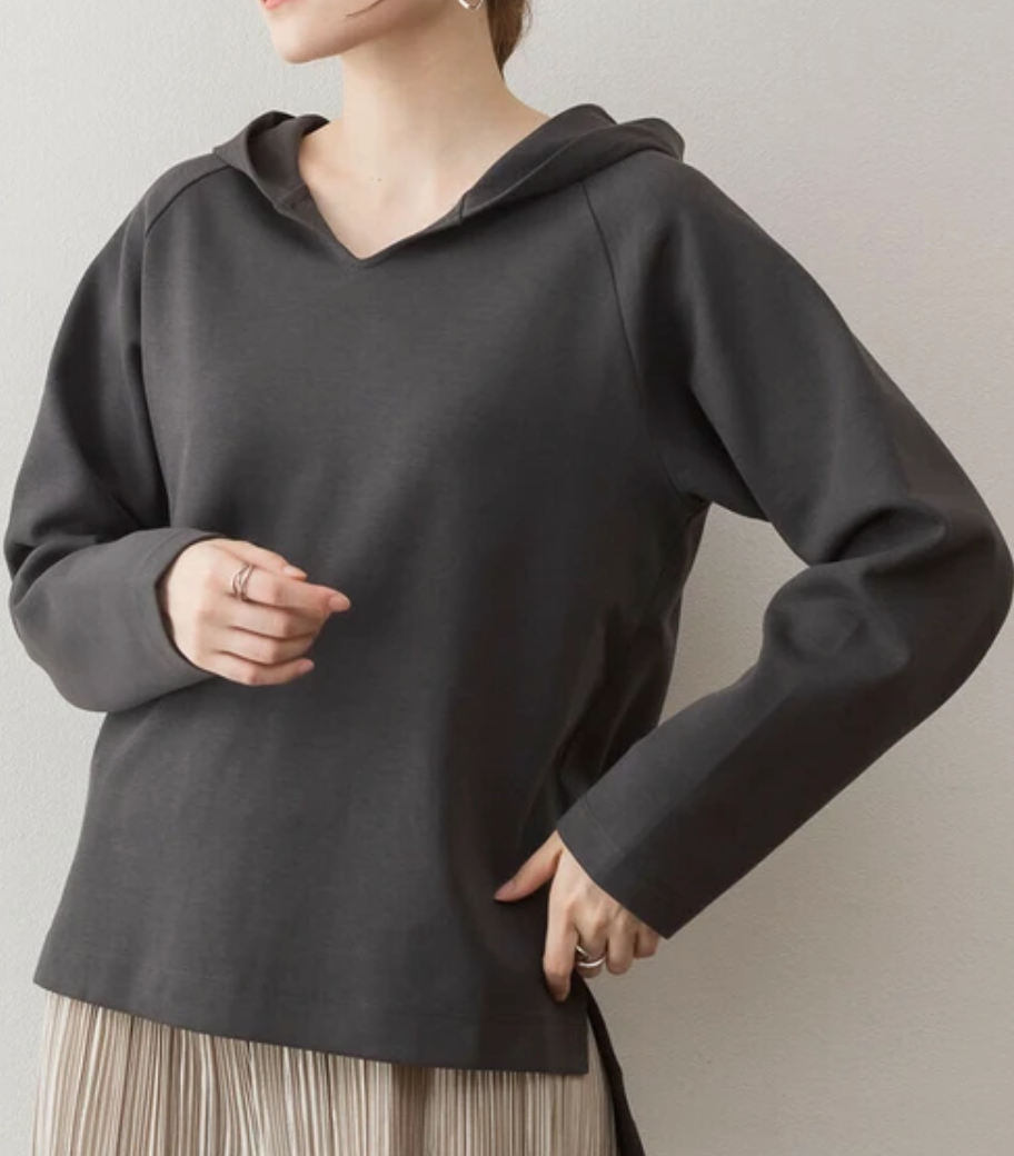 Vネックスムースパーカー チャコール※5/21~27迄に順次発送予定