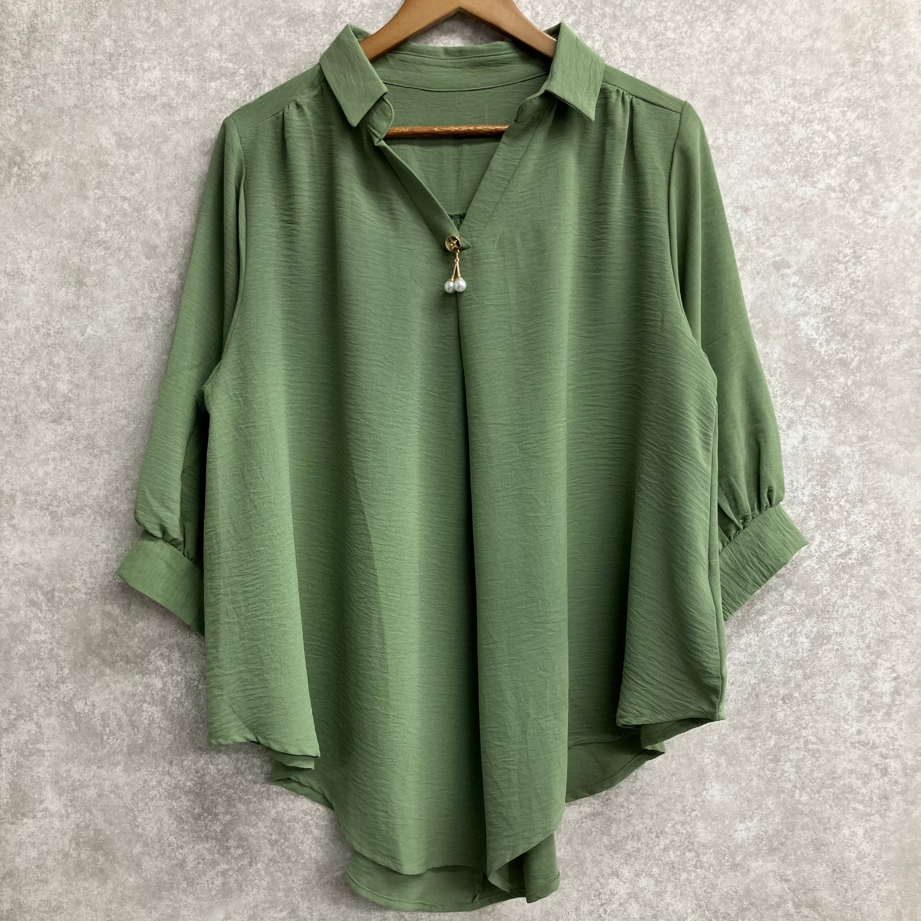 チャーム付スキッパーシャツブラウス グリーン※7/9~7/15迄に順次発送予定