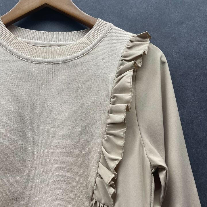 片袖フリルニット ベージュ※3/11迄に順次発送予定