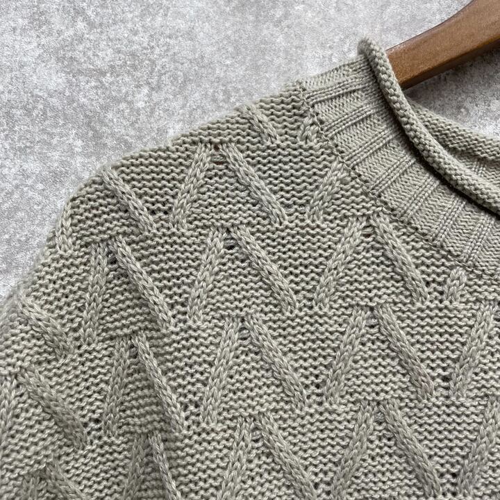 ミニマルベストニット ベージュ※4/1迄に順次発送予定