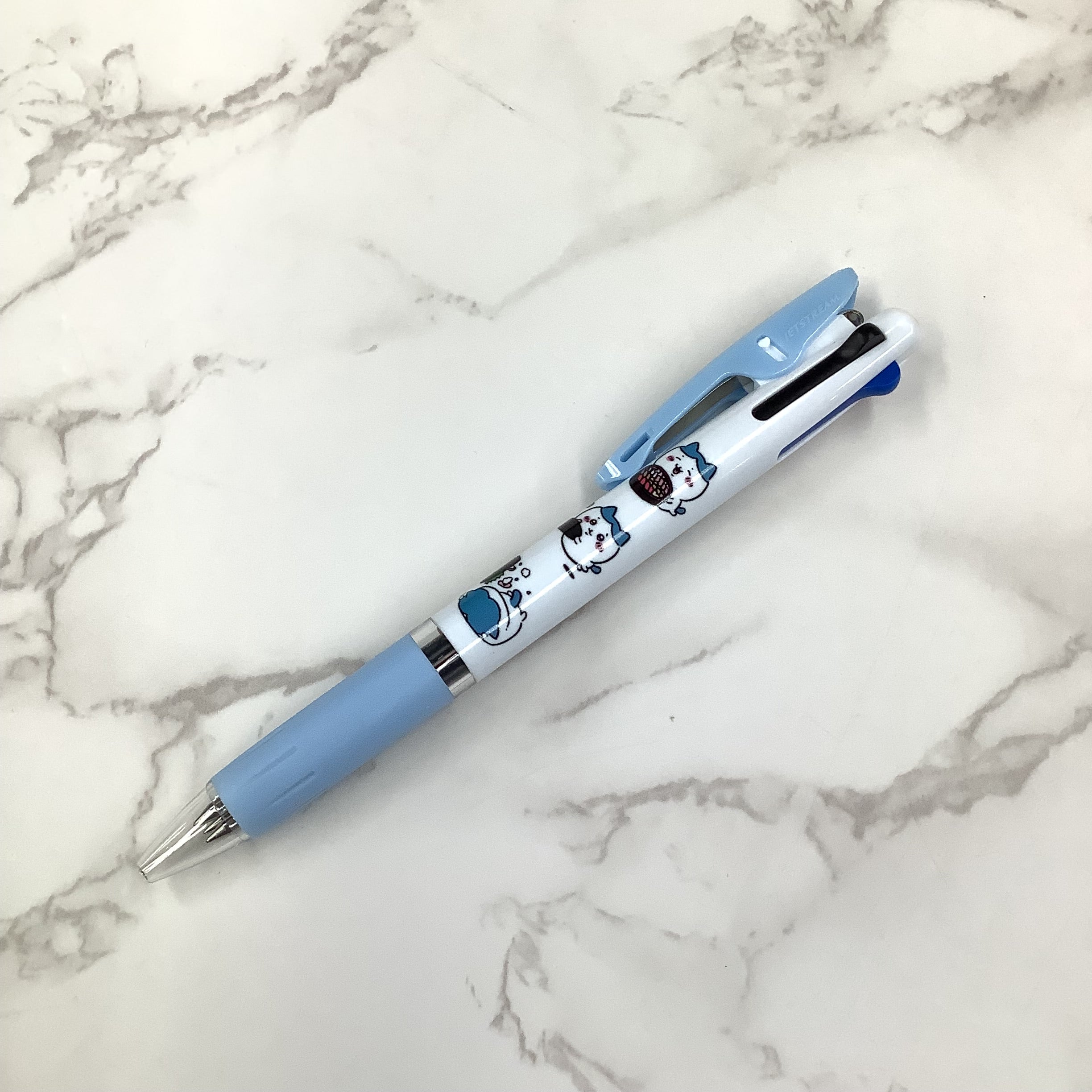 ちいかわ 3色ボールペン お寿司こけワレ 水色 ※8/6~8/13順次発送予定