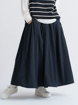 撥水加工ナイロンワッシャーデザインスカート ブラック※7/23~29迄に順次発送予定