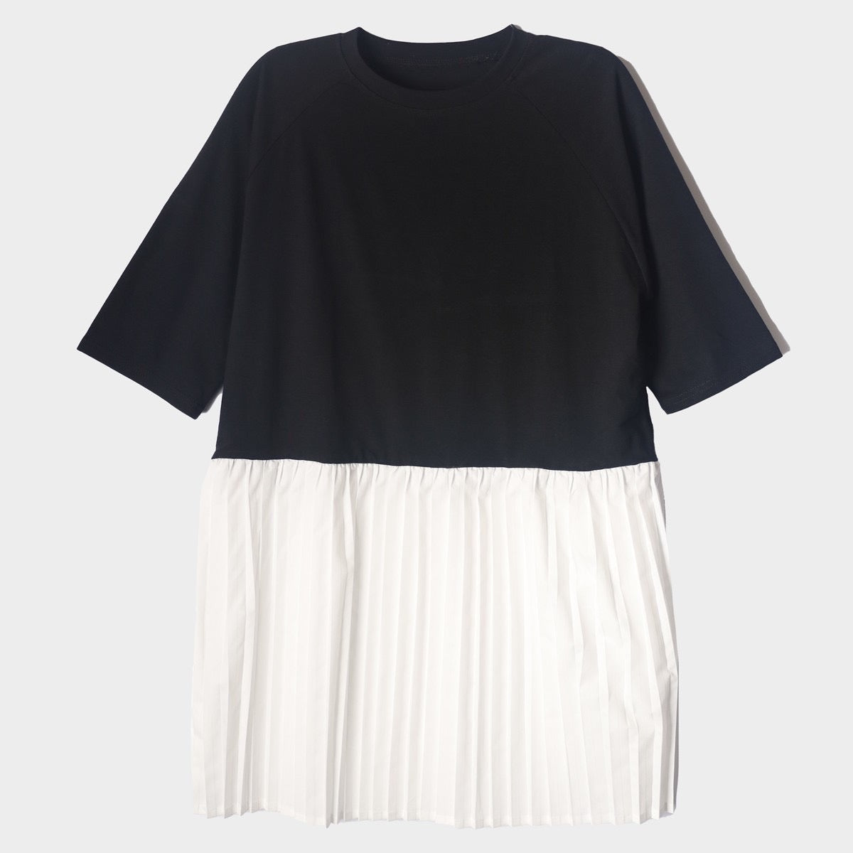 【369】プリーツ切り替えTシャツ ブラック ※10/7迄に順次発送予定