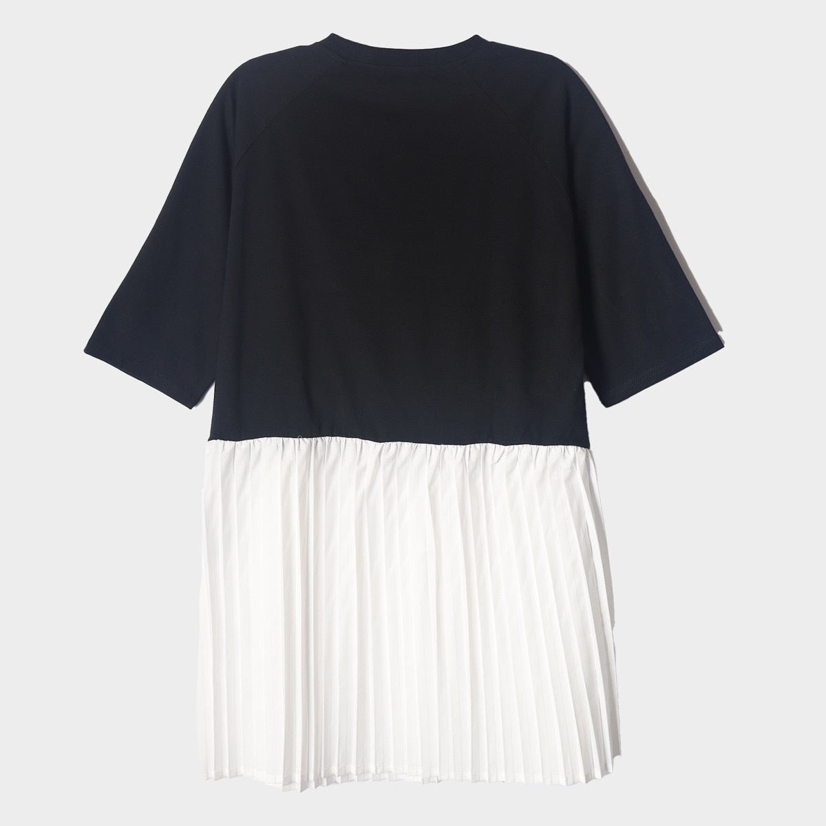 【369】プリーツ切り替えTシャツ ブラック ※10/7迄に順次発送予定