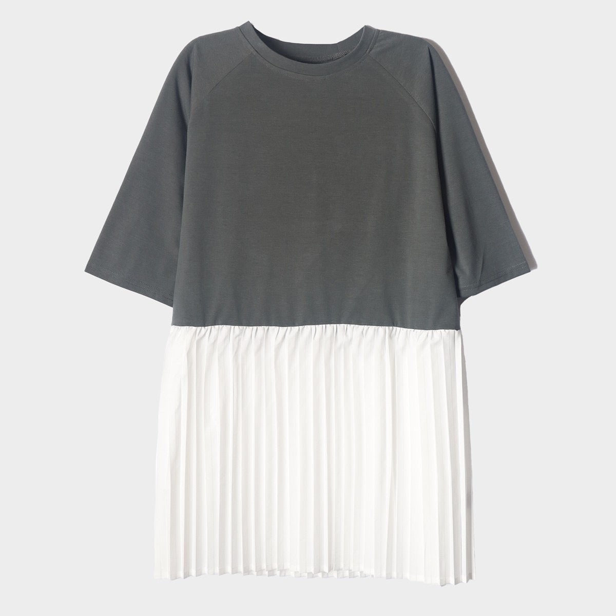 【369】プリーツ切り替えTシャツ カーキ ※10/7迄に順次発送予定