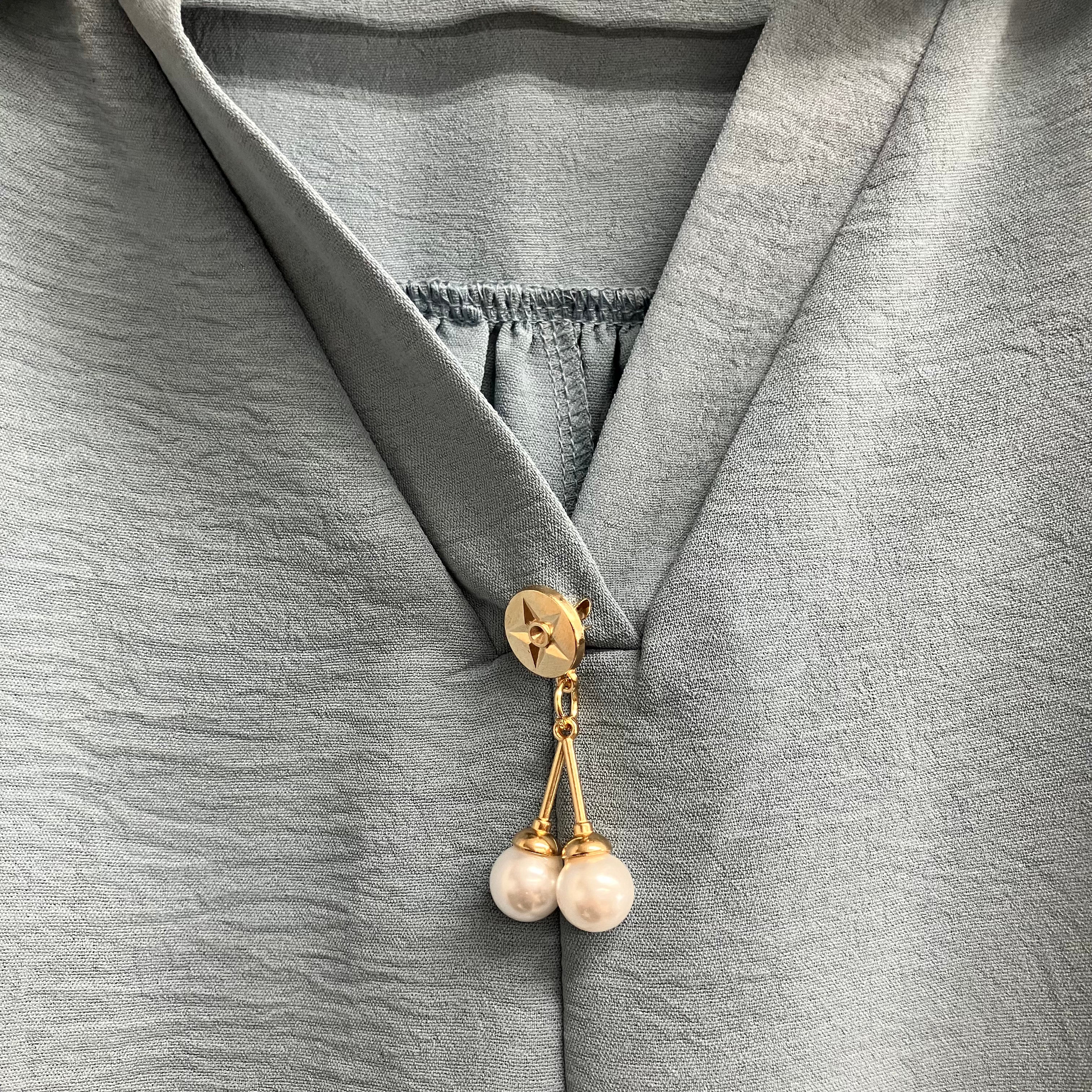 チャーム付スキッパーシャツブラウス ブルー※7/9~7/15迄に順次発送予定