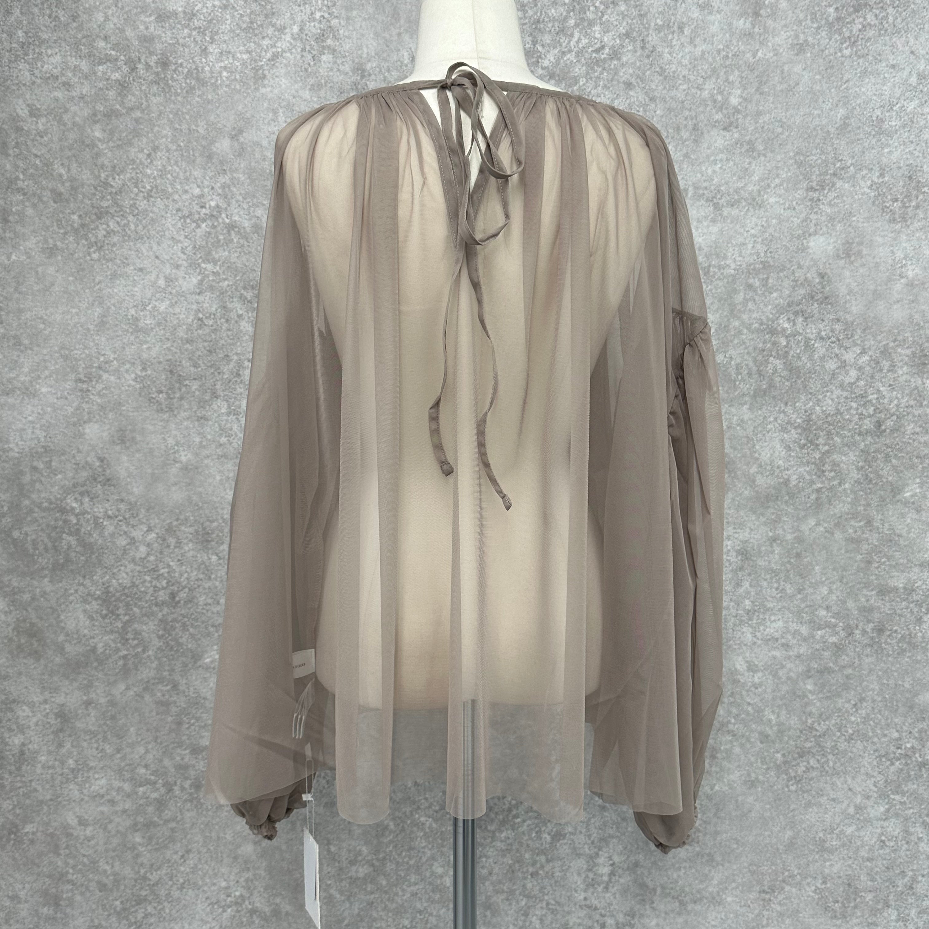 チュールレイヤードギャザーブラウス グレージュ ※10/7迄に順次発送予定