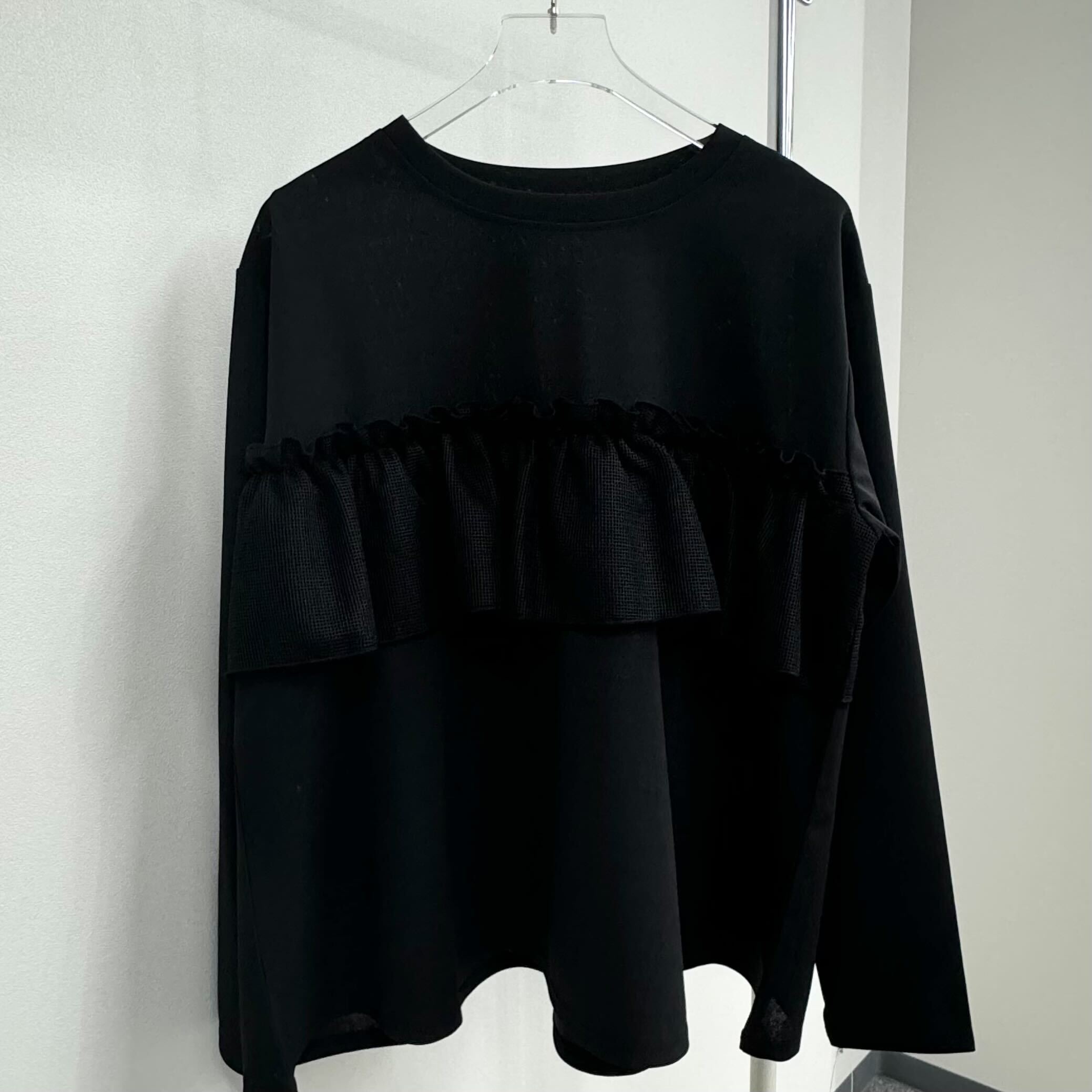 フリルデザインカットソー ブラック※1月上旬迄に順次発送予定