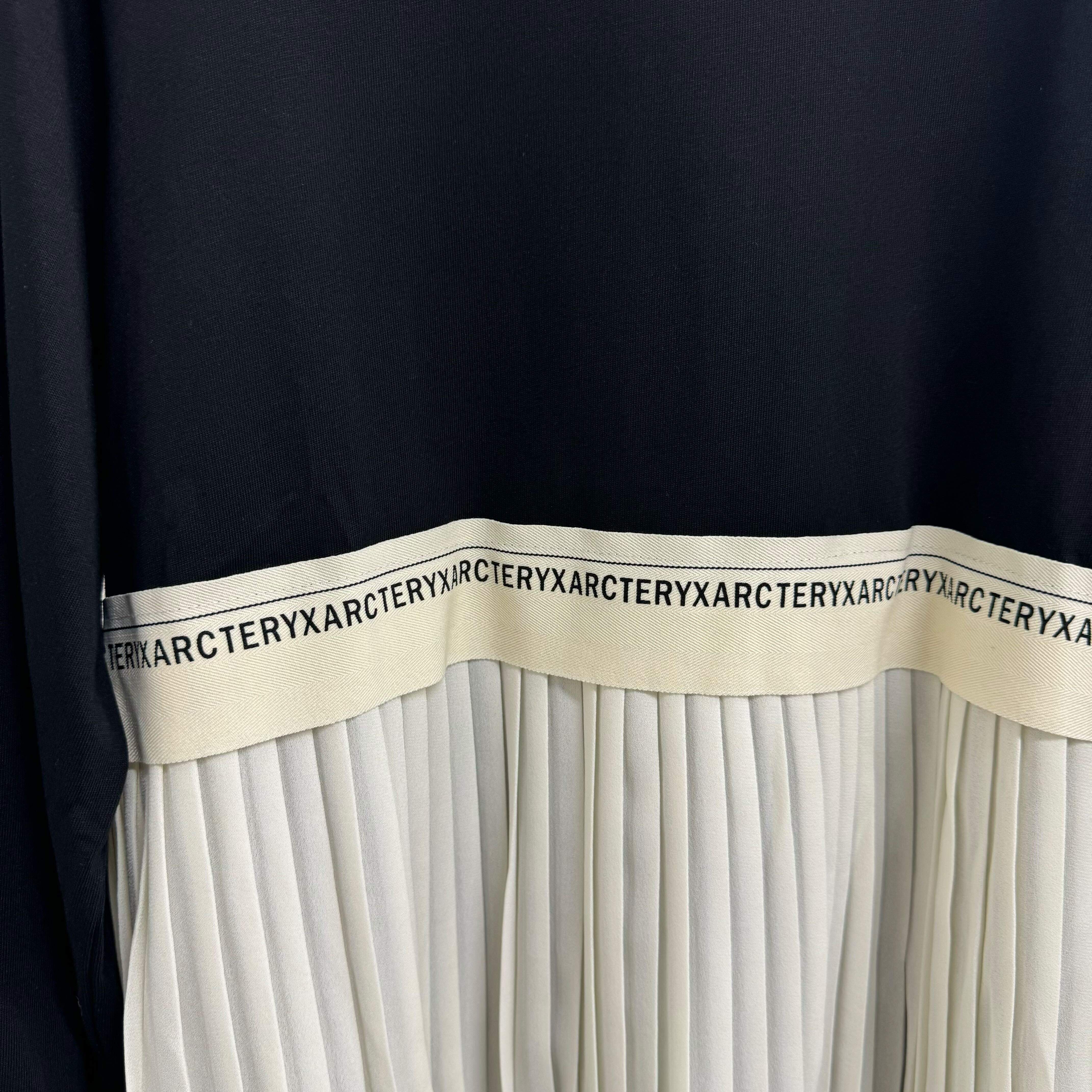 アルファベットラインプリーツデザインカットソー ブラック※1月上旬迄に順次発送予定