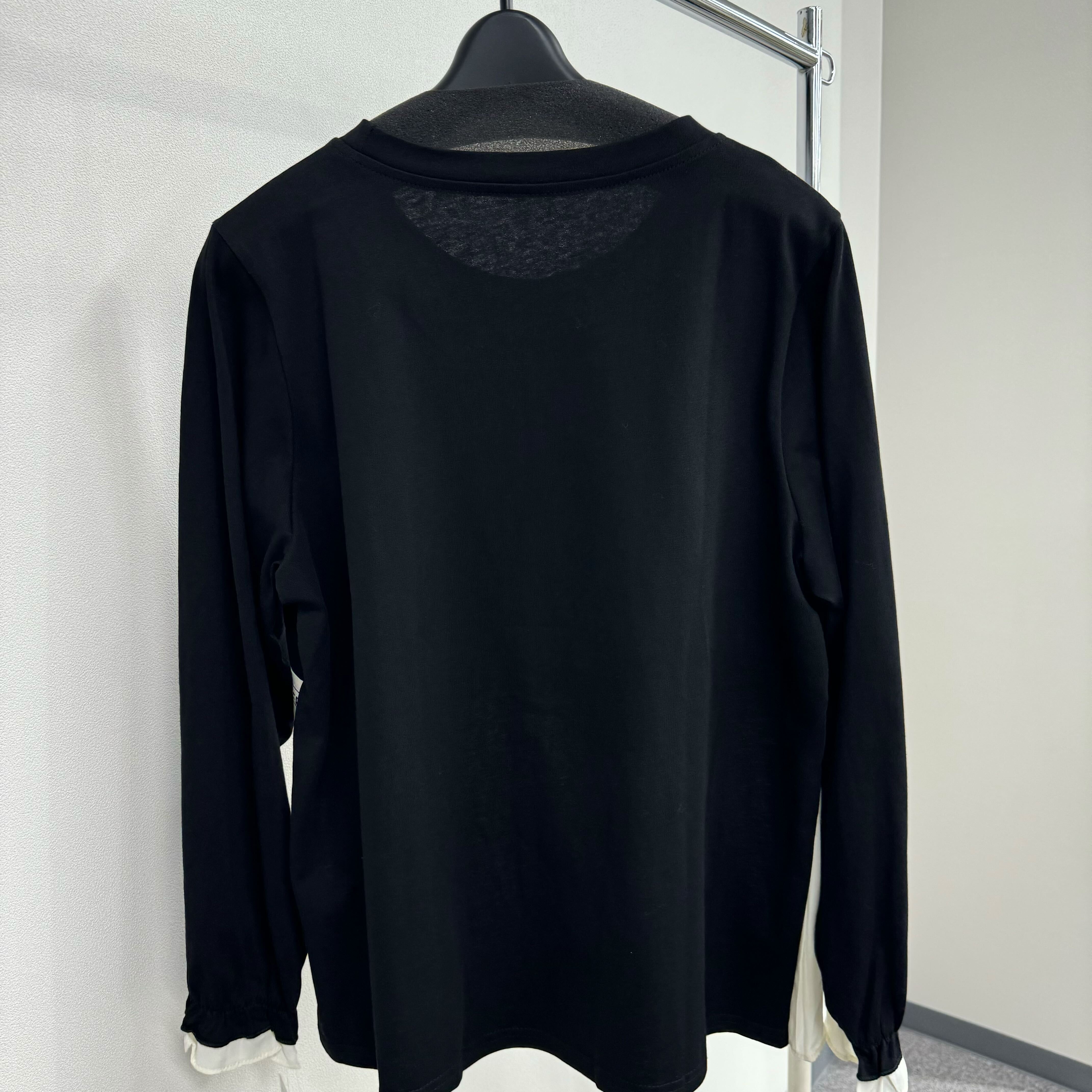 アルファベットラインプリーツデザインカットソー ブラック※1月上旬迄に順次発送予定