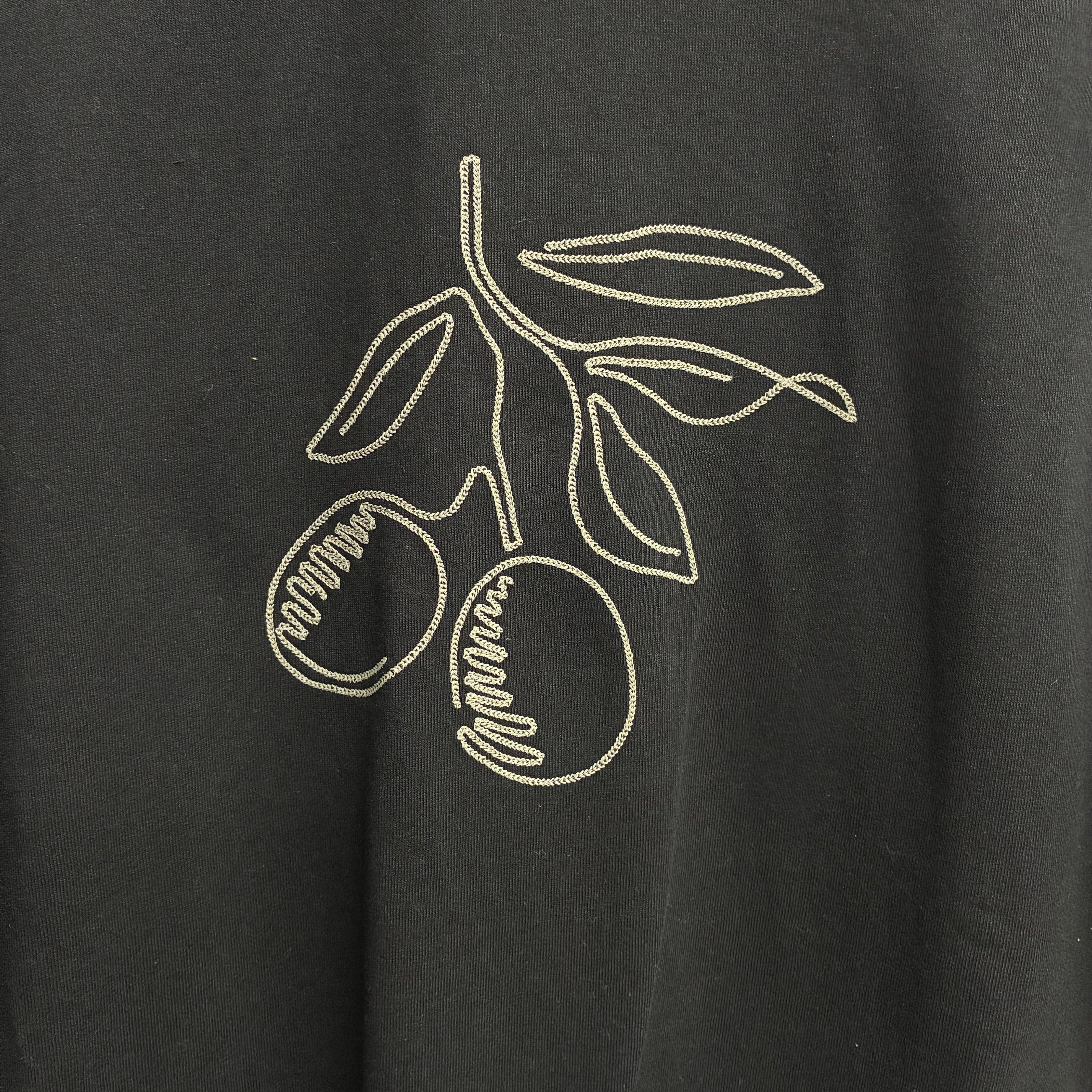 刺繍線画オリーブTシャツ ブラック※7/30~8/5迄に順次発送予定