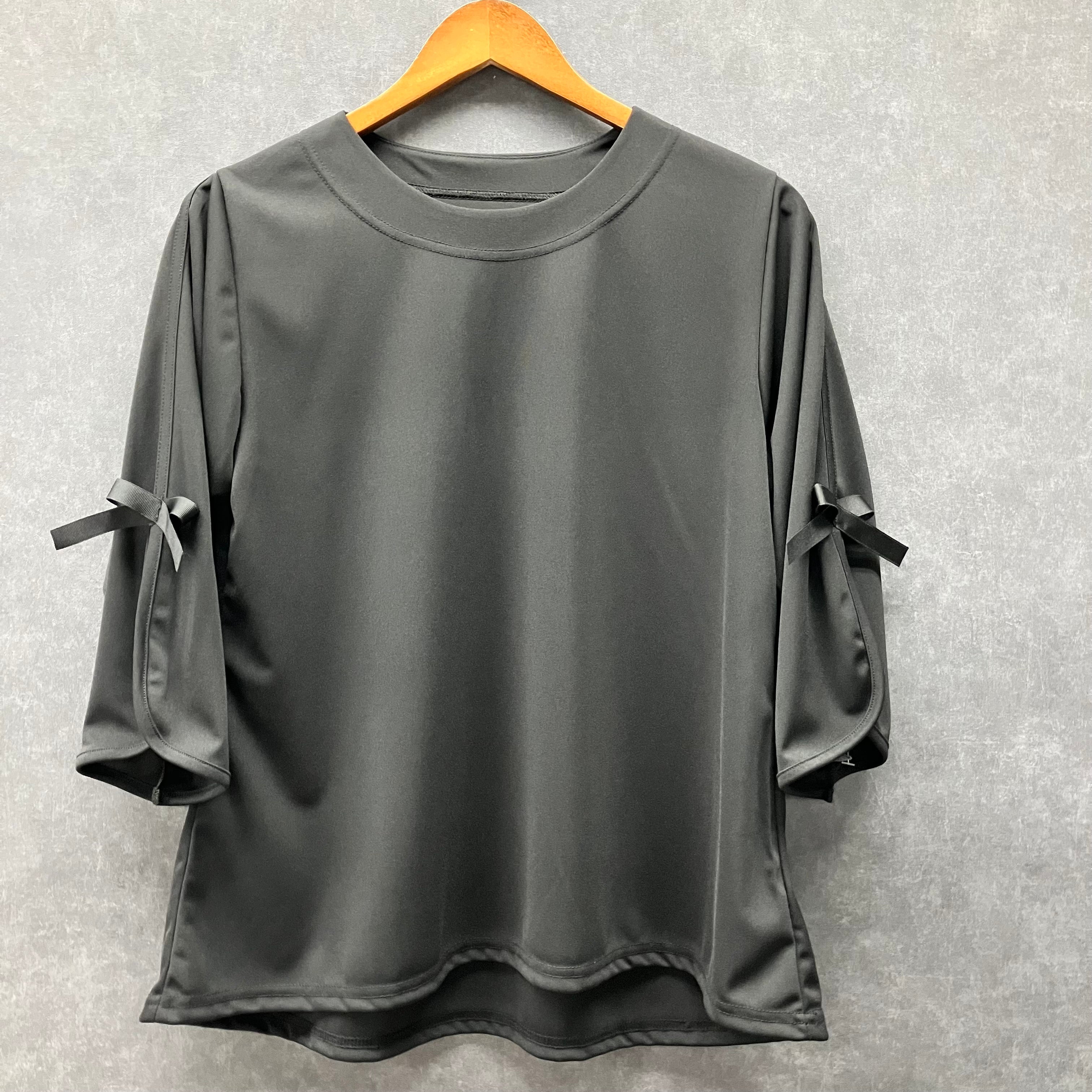 【在庫5点以下】袖リボントップス ブラック※4/15迄に順次発送予定