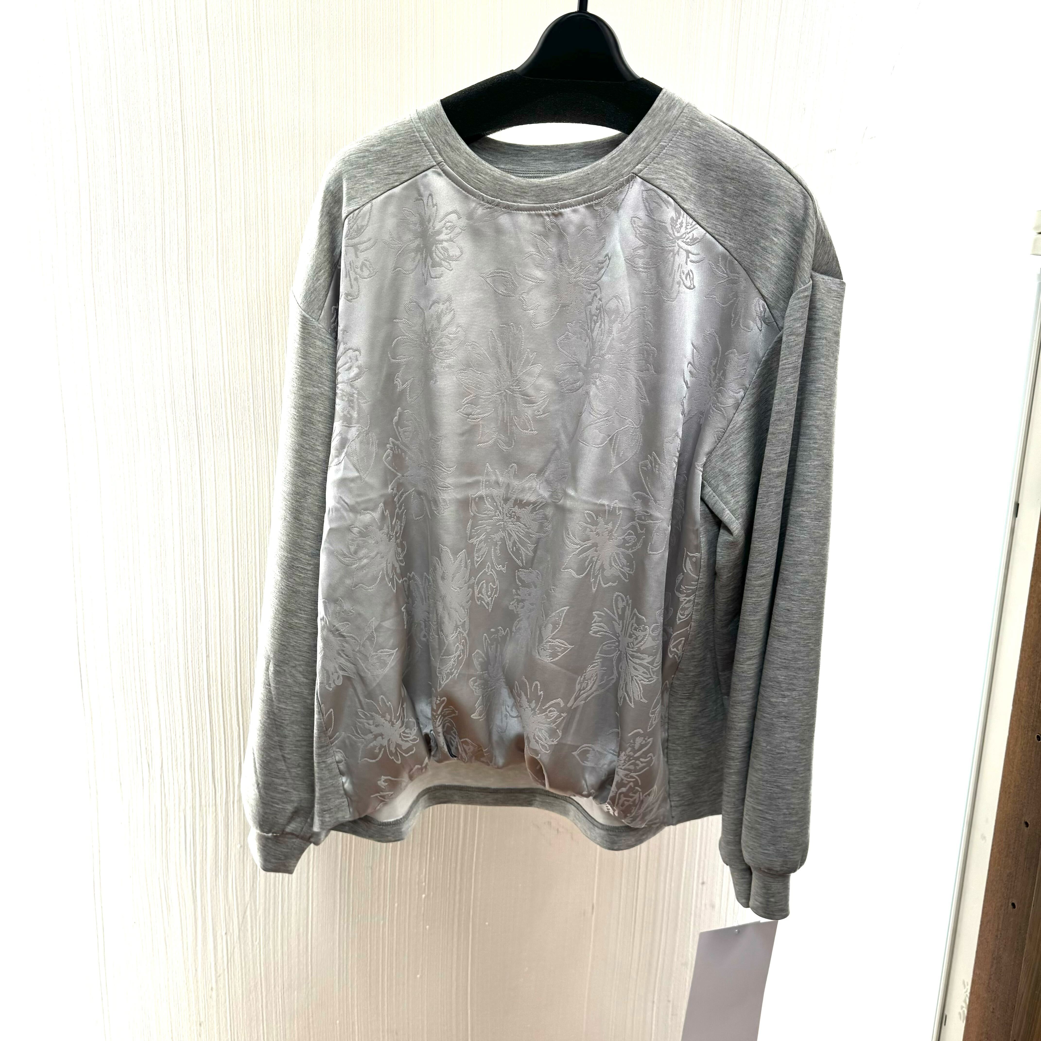 【在庫5点以下】異素材切替フラワージャガードプルオーバー グレー ※4/15迄に順次発送予定