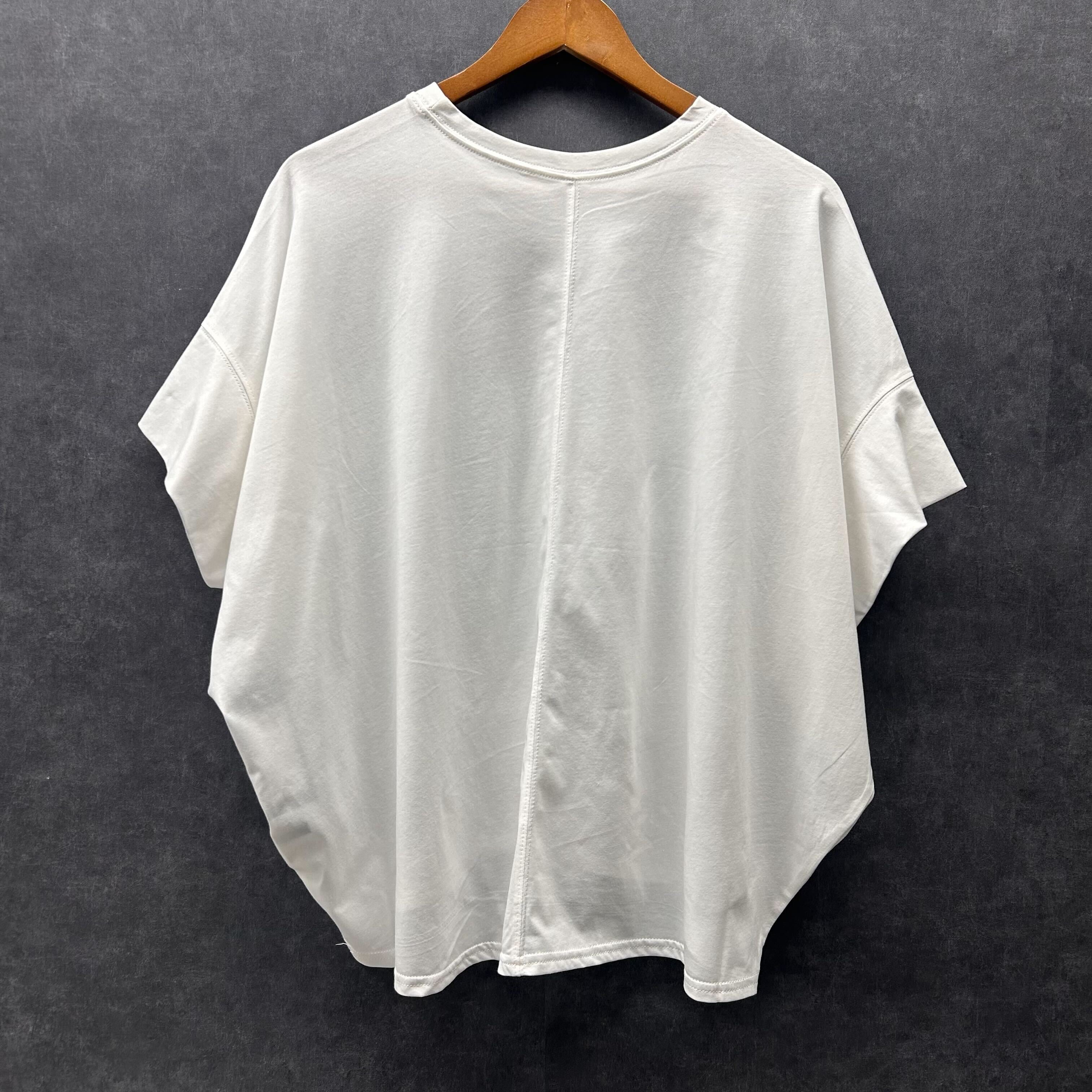 ウーマングラフィックTシャツ アイボリー※4/23~29までに順次配送予定