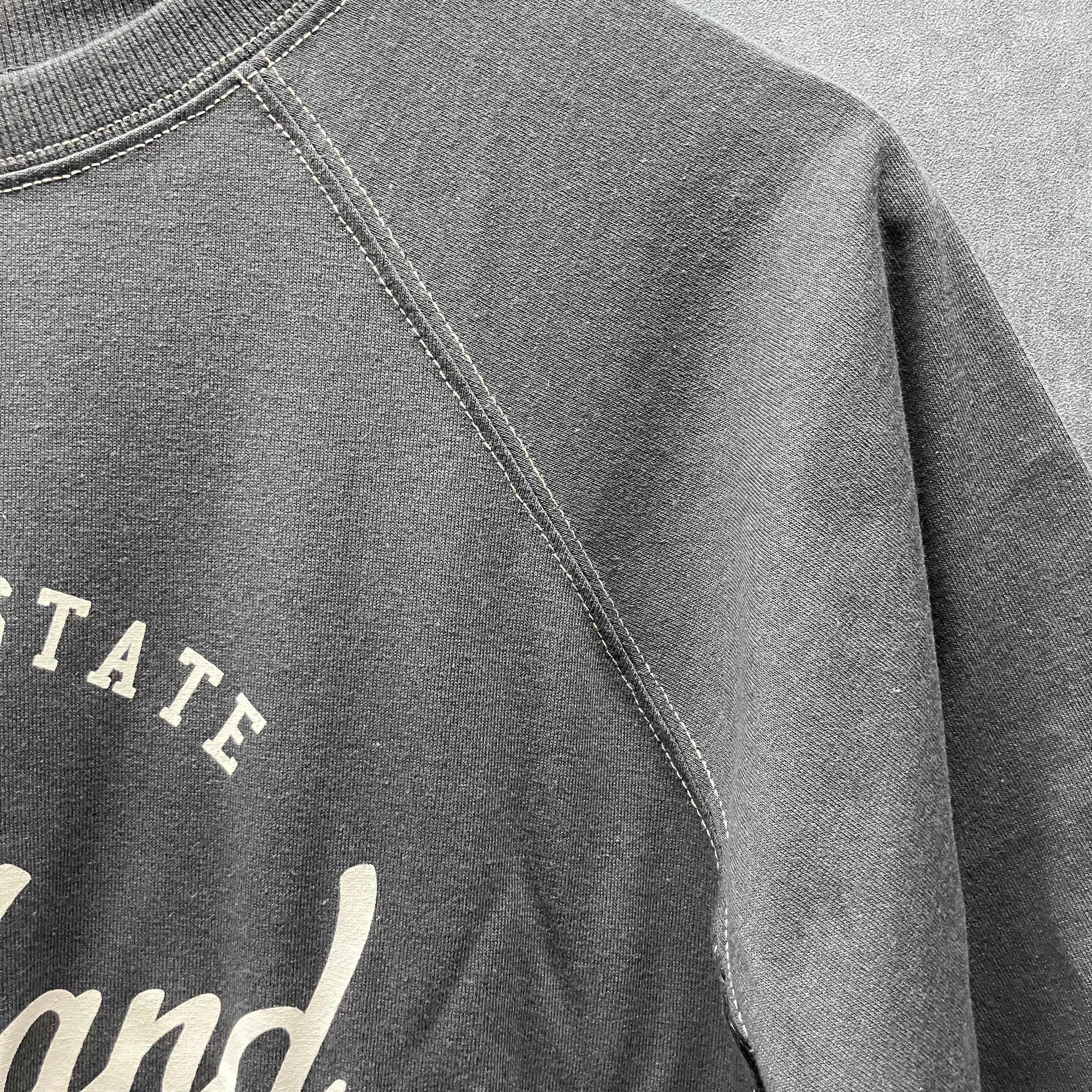 異素材切替ロゴカットソー チャコールグレー※7/16~22迄に順次発送予定