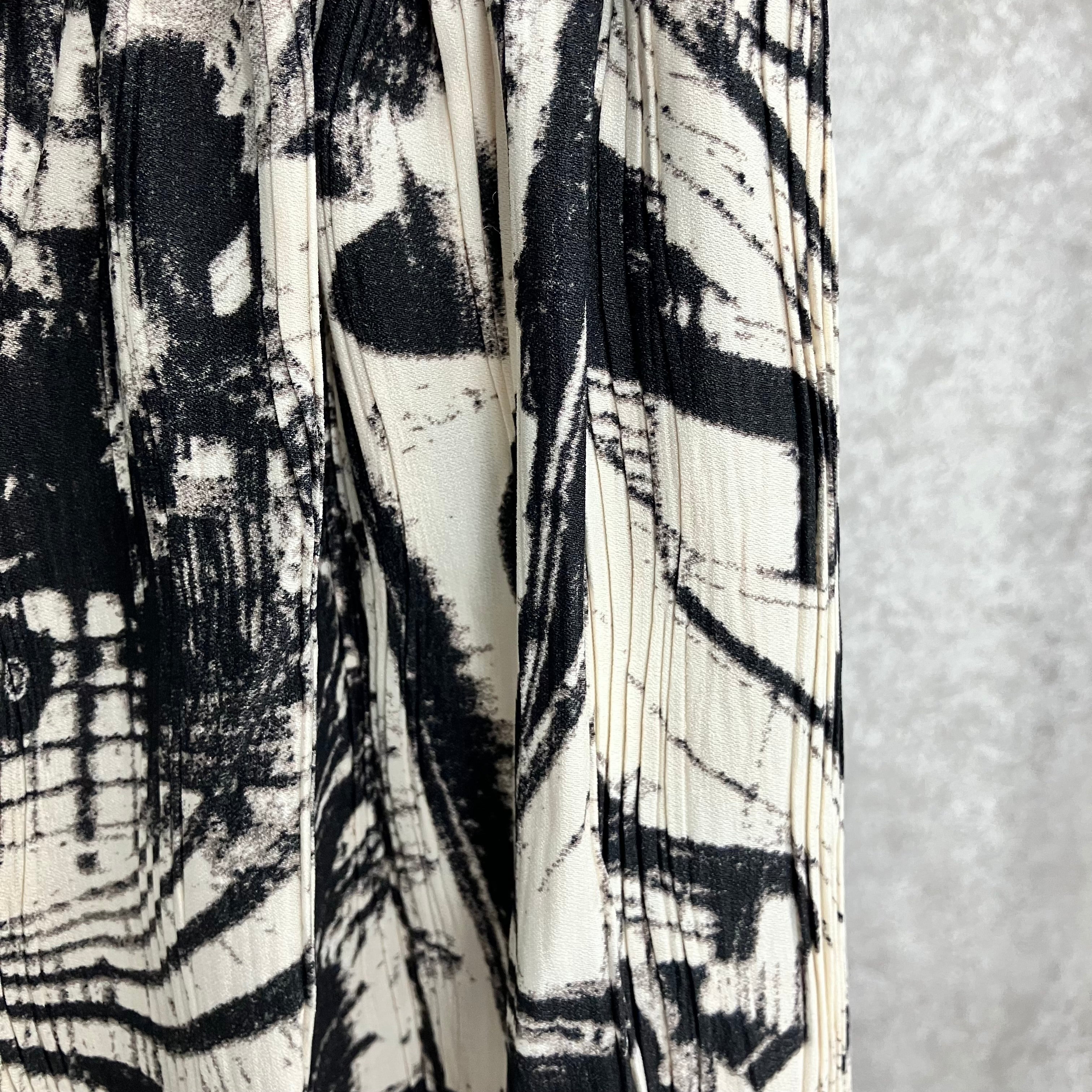 くしゅくしゅタイトスカート ブラック※4/30~5/6までに順次配送予定