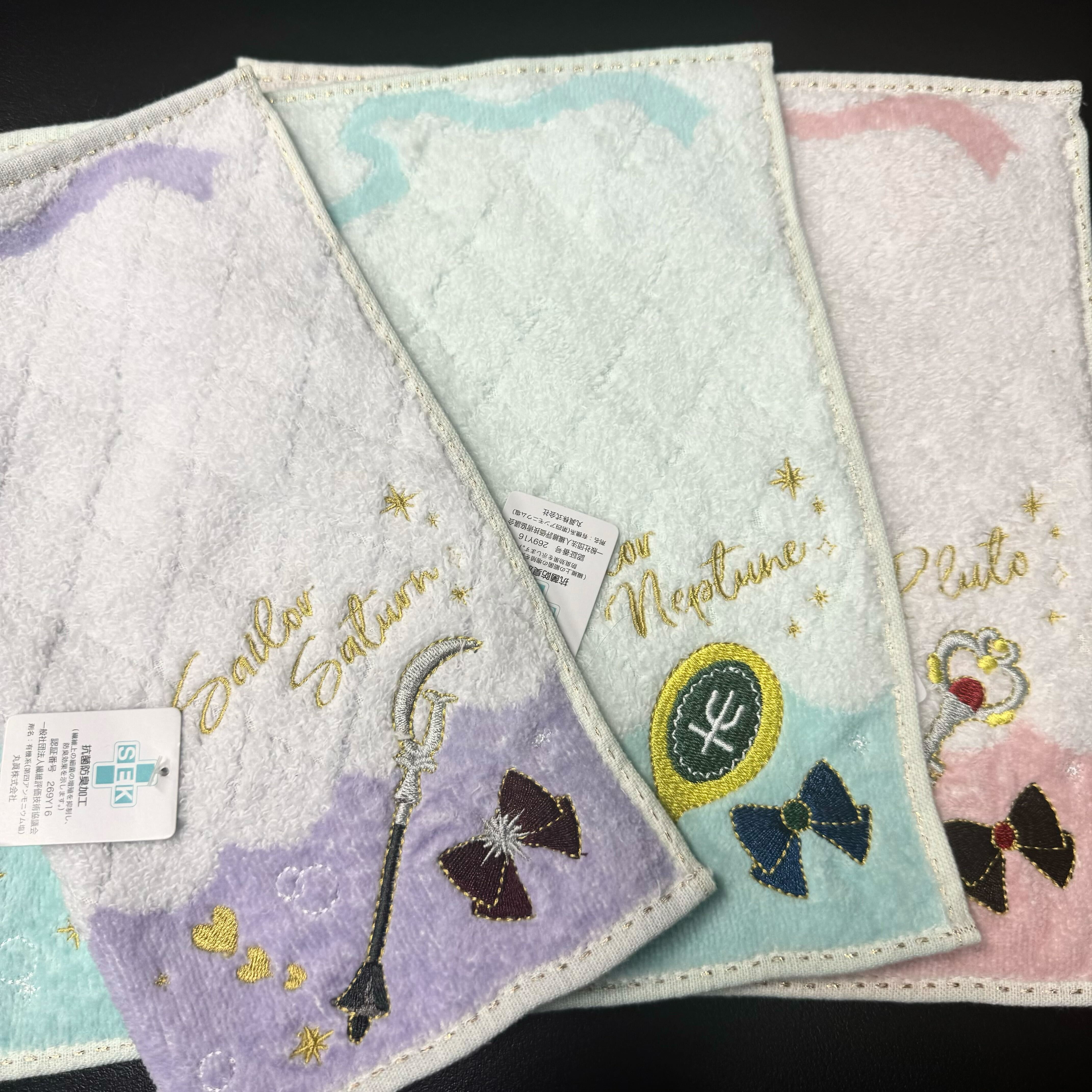 【2+1】ランダムハンドタオル セーラームーン※1/14までに順次発送予定