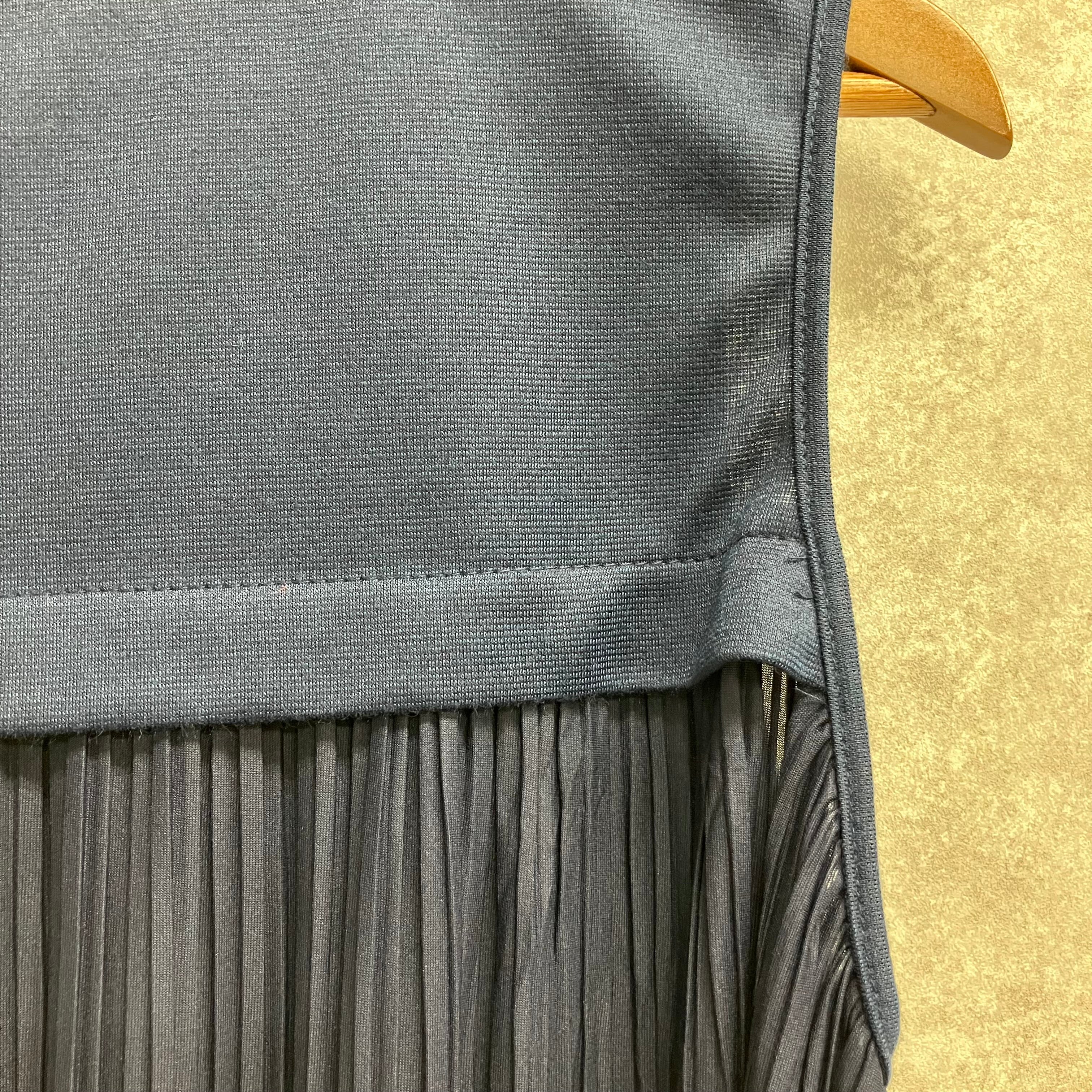 バックプリーツロングベスト ネイビー ※5/21~27迄に順次発送予定