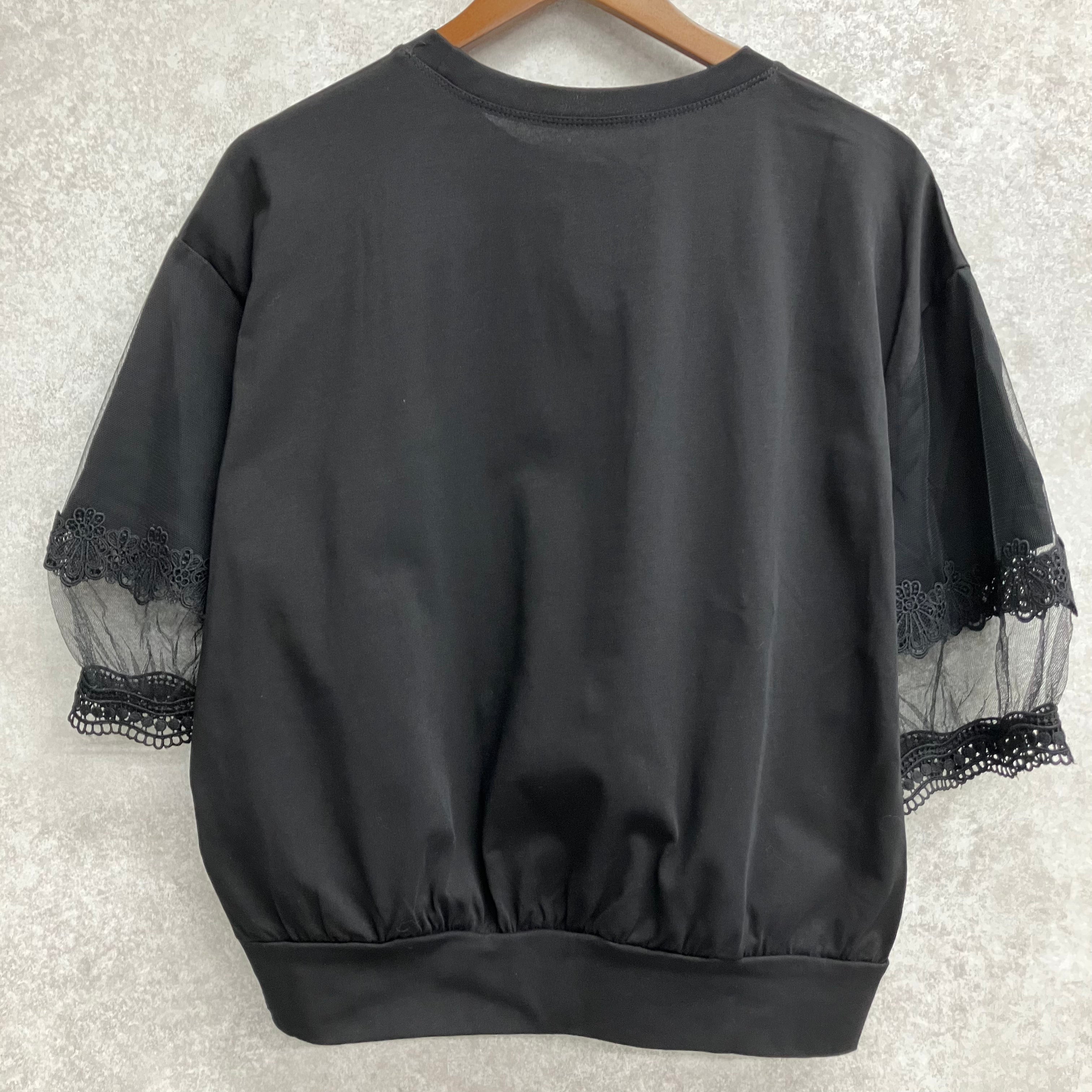 プリント袖レースTシャツ ブラック※5/21~27迄に順次発送予定