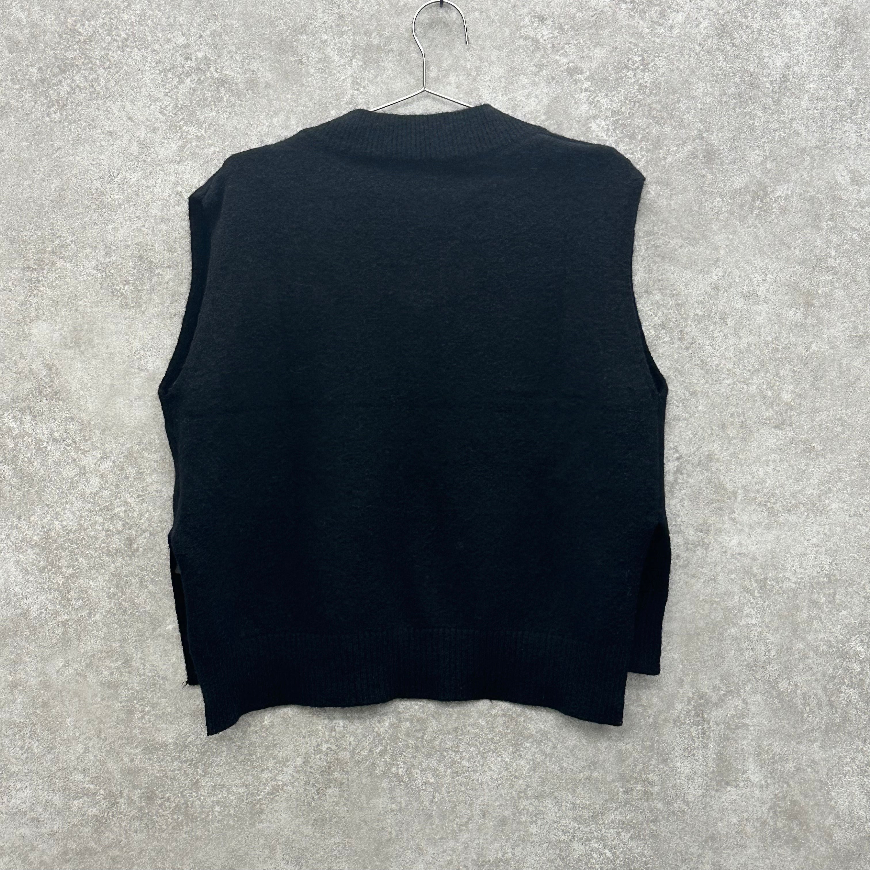 Vネックニットベスト ブラック ※1/27迄に順次発送予定