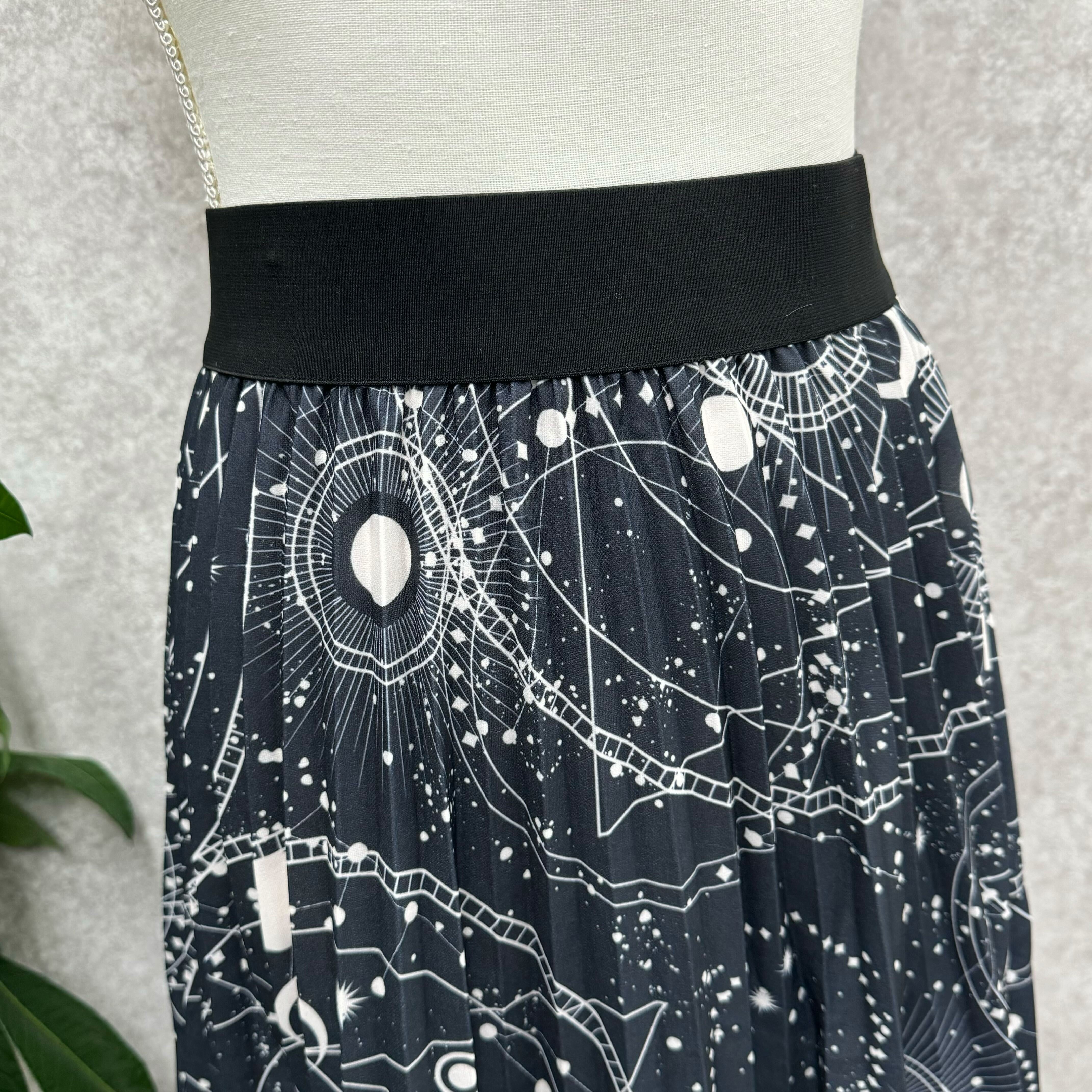 柄プリーツミドルフレアスカート ネイビー ※10/21迄に順次発送予定