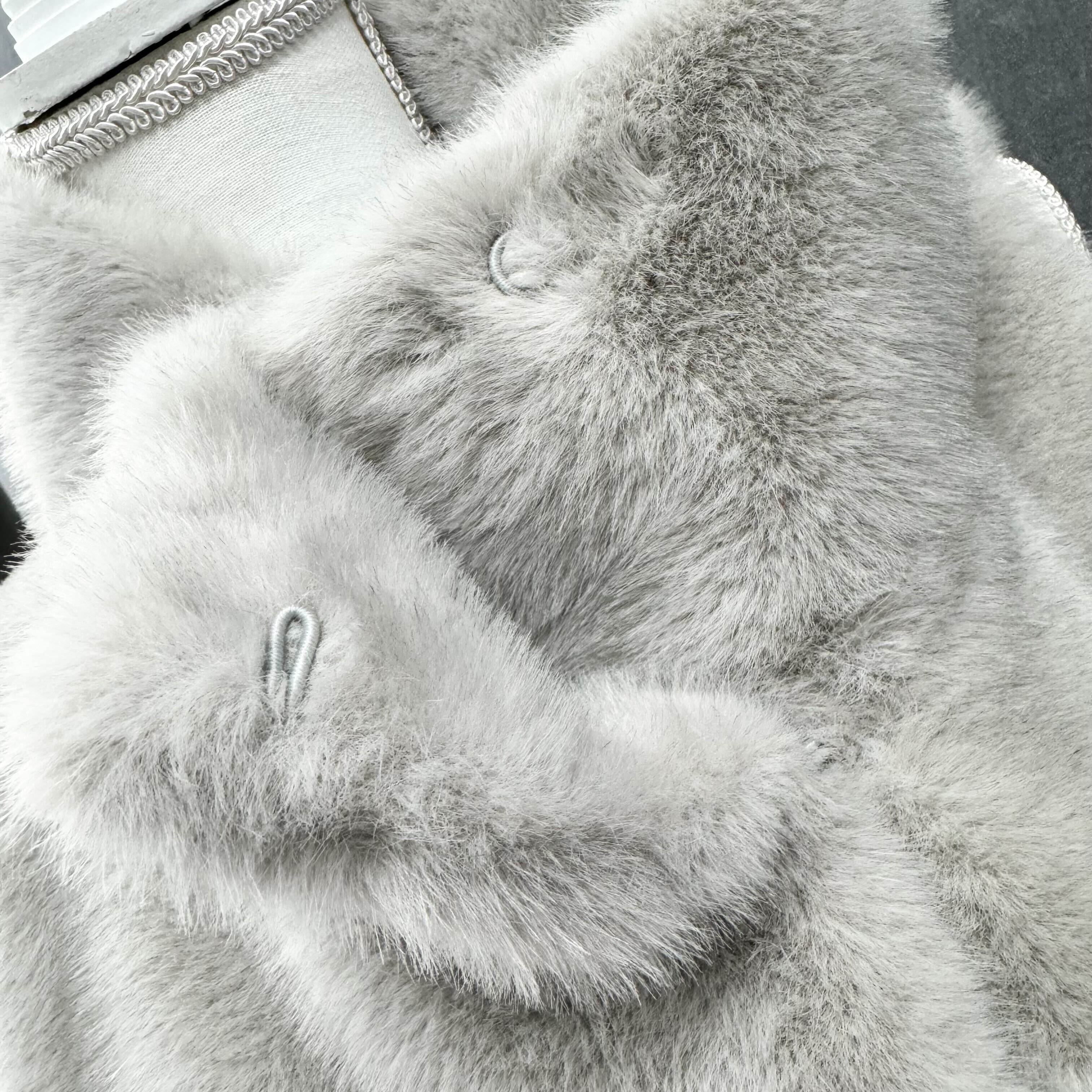 プレミアムネックファーベスト グレー※10/21迄に順次発送予定