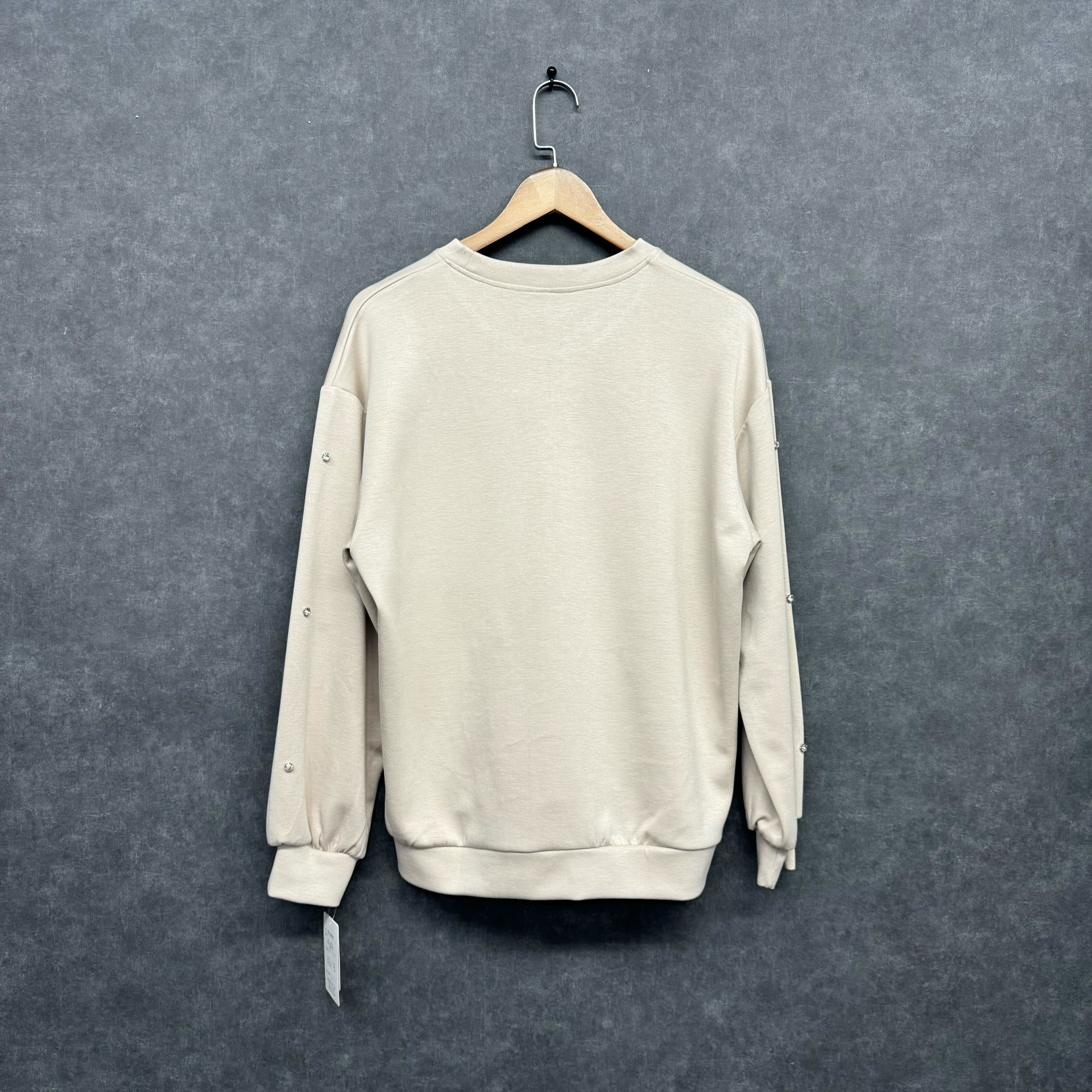 ビジュー付きプルオーバー ピンクベージュ※10/28迄に順次発送予定