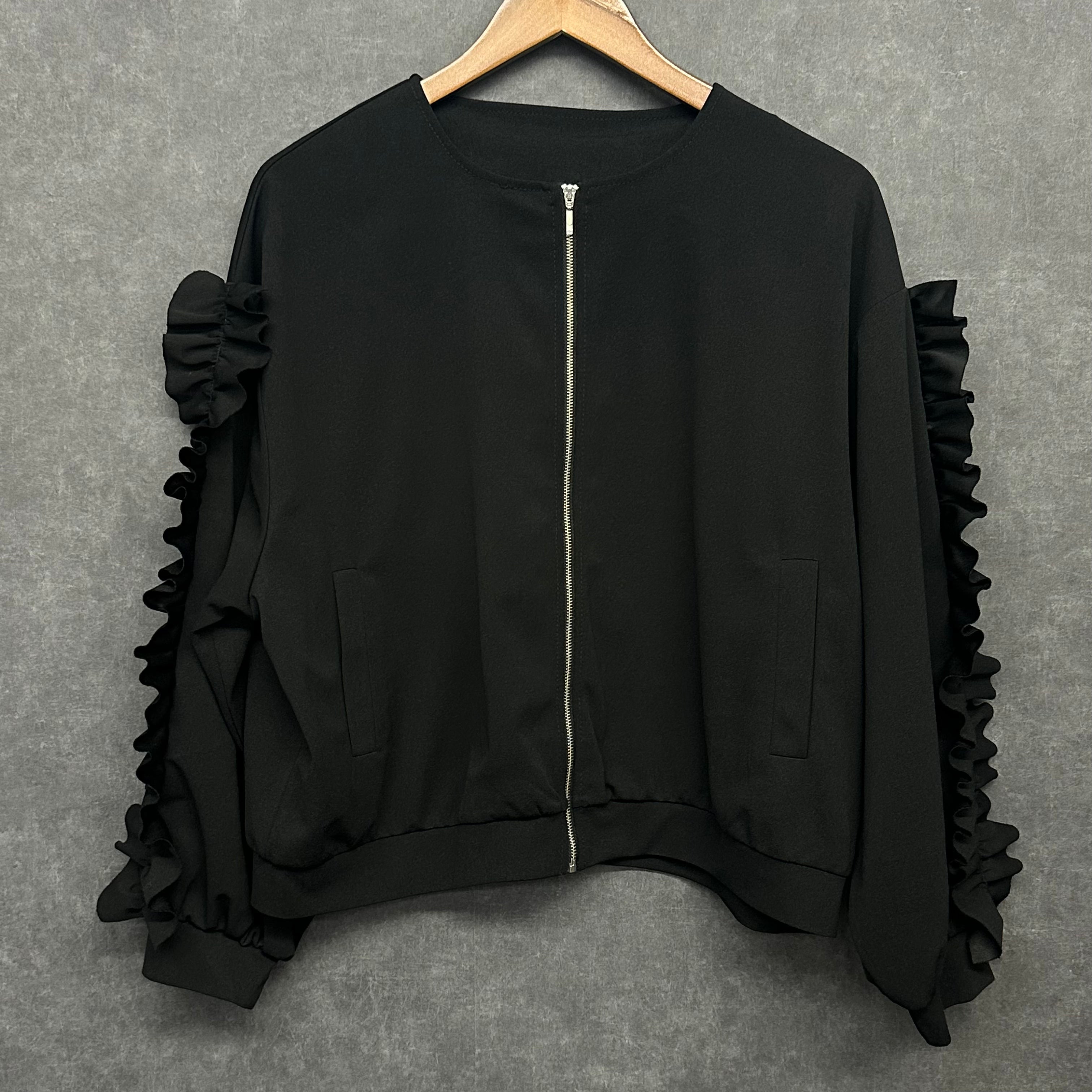 袖フリル ブルゾン ブラック ※11/5迄に順次発送予定