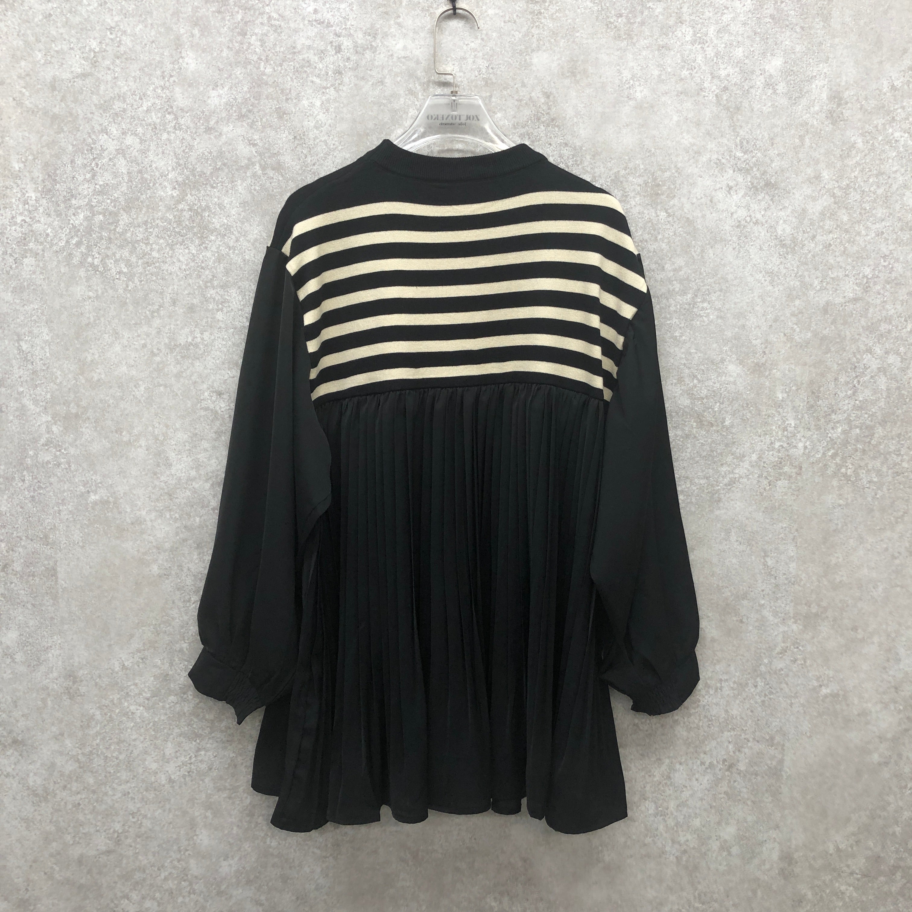 プリーツ切替ボーダーニットプルオーバー ブラック ※10/15迄に順次発送予定