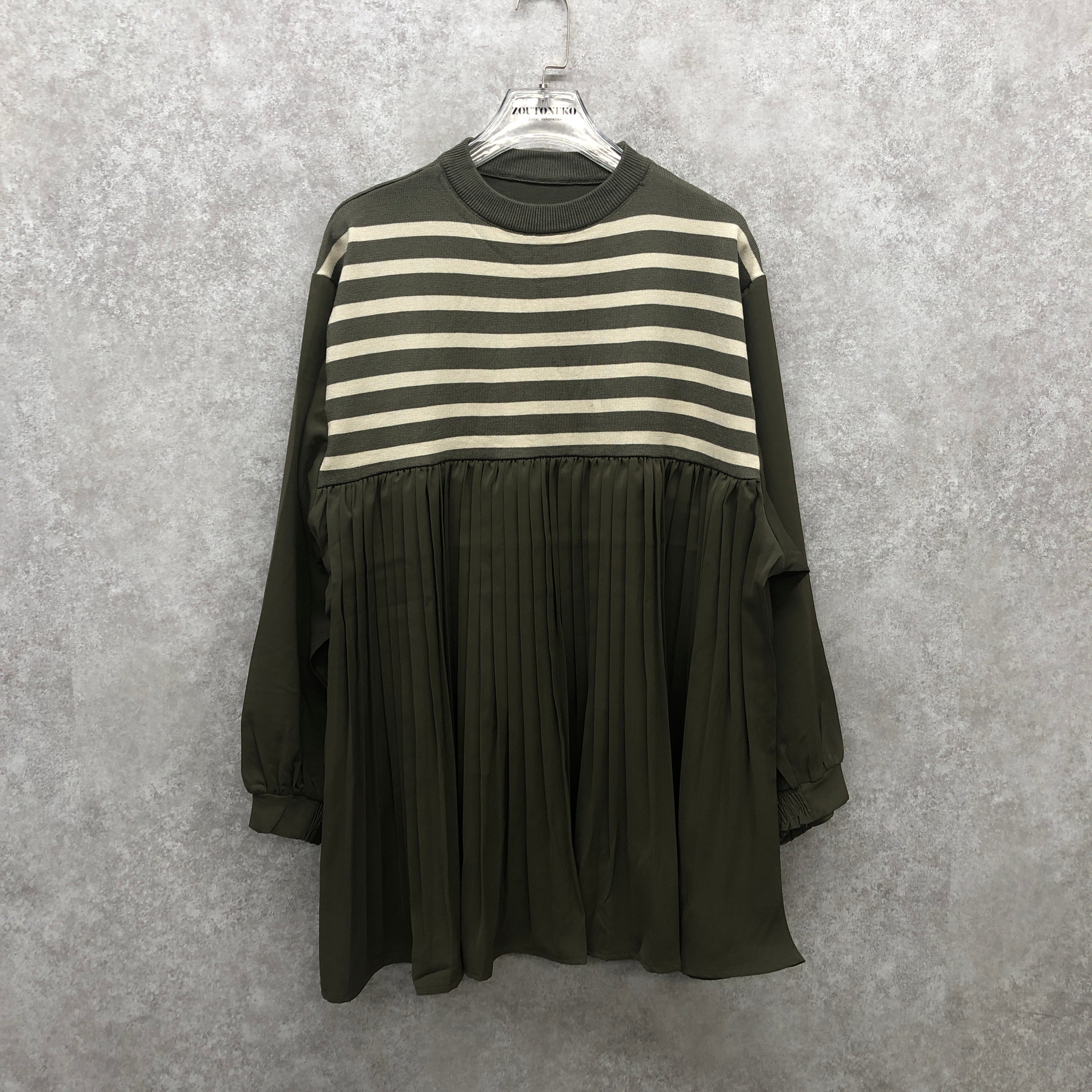 プリーツ切替ボーダーニットプルオーバー カーキ ※10/15迄に順次発送予定