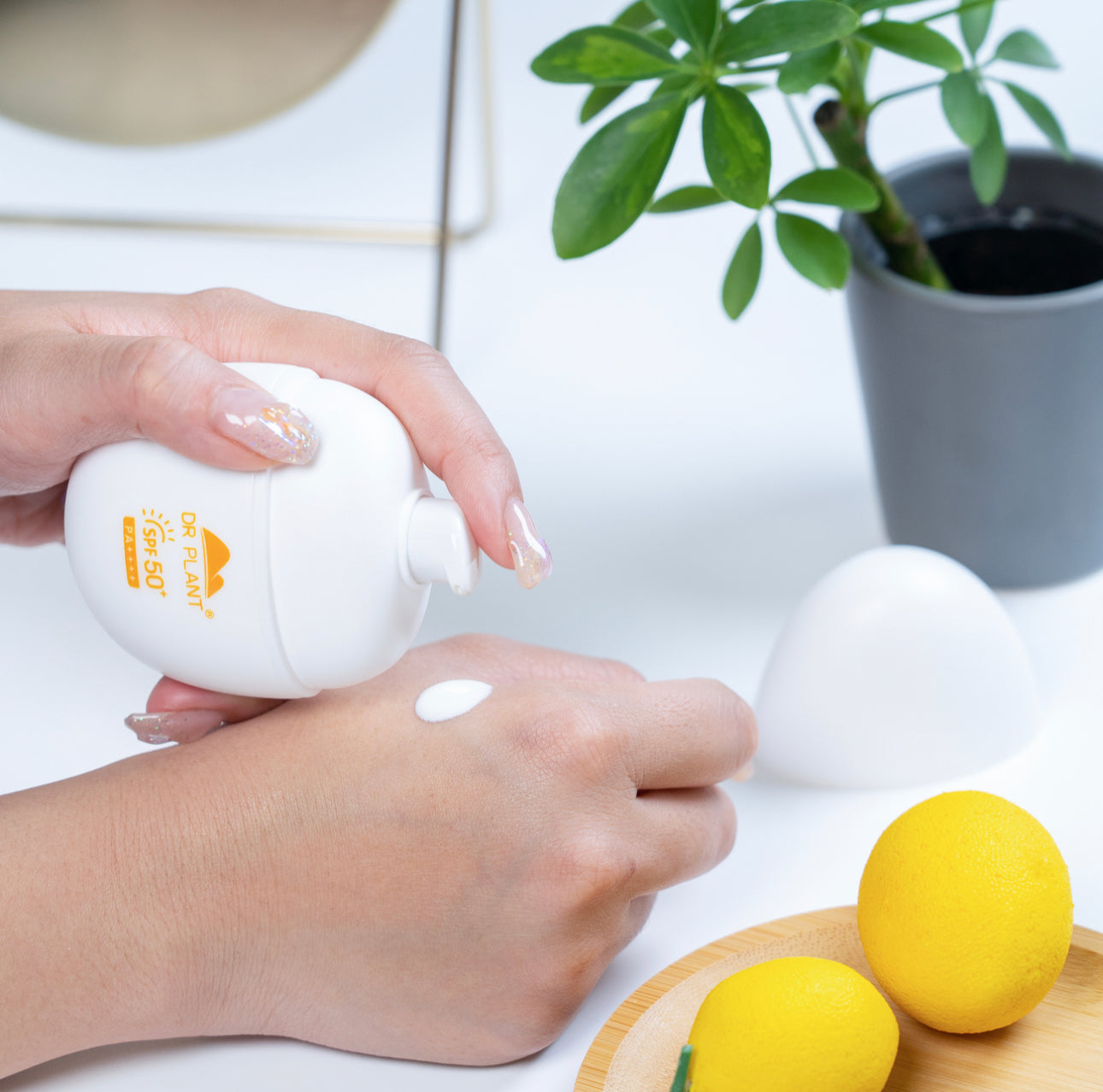 DR PLANT【大人気日焼け止め】 モイストサンスクリーンローション(顔・からだ用) 50g ※8/6~12迄に順次発送予定