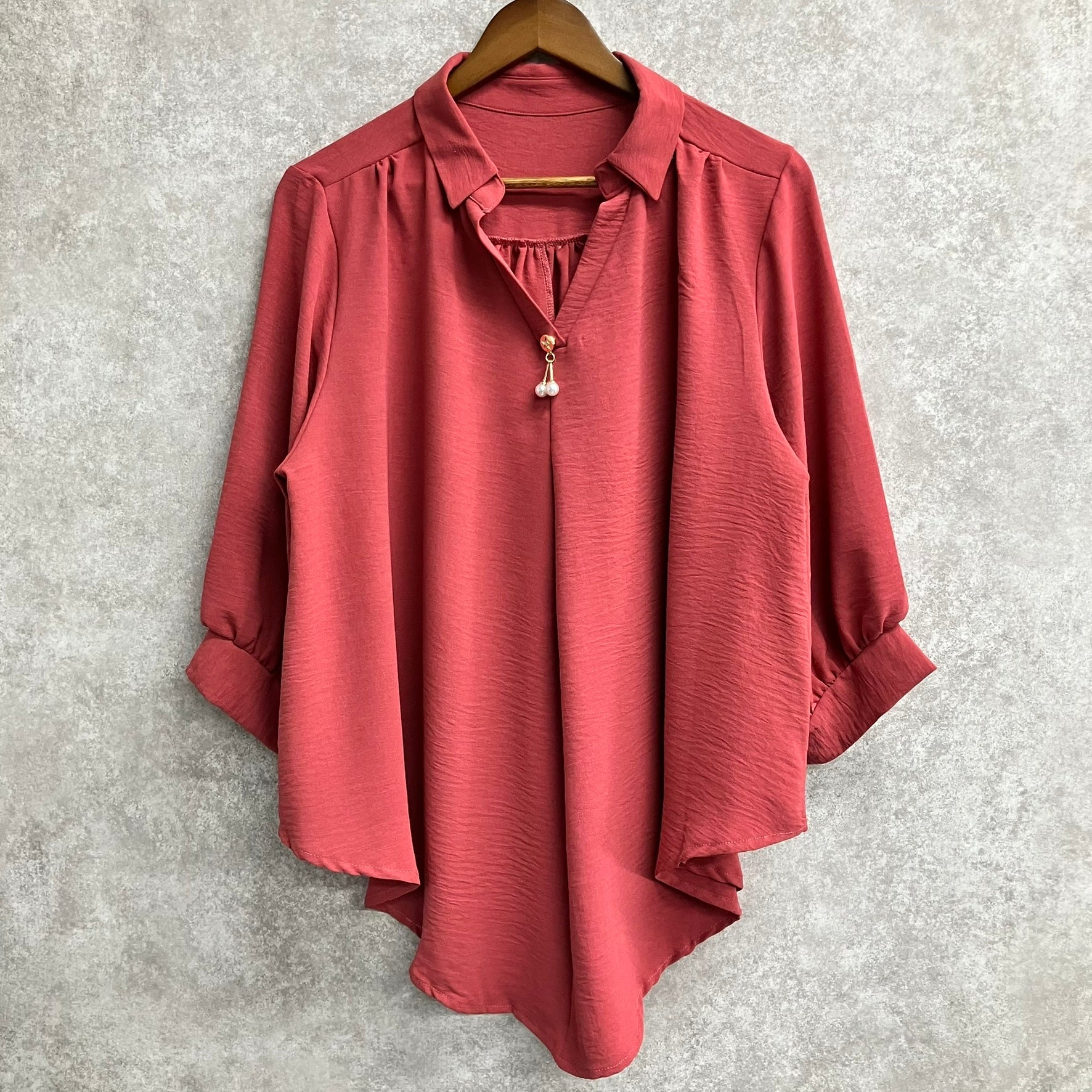 チャーム付スキッパーシャツブラウス　ピンク※7/9～7/15迄に順次発送予定