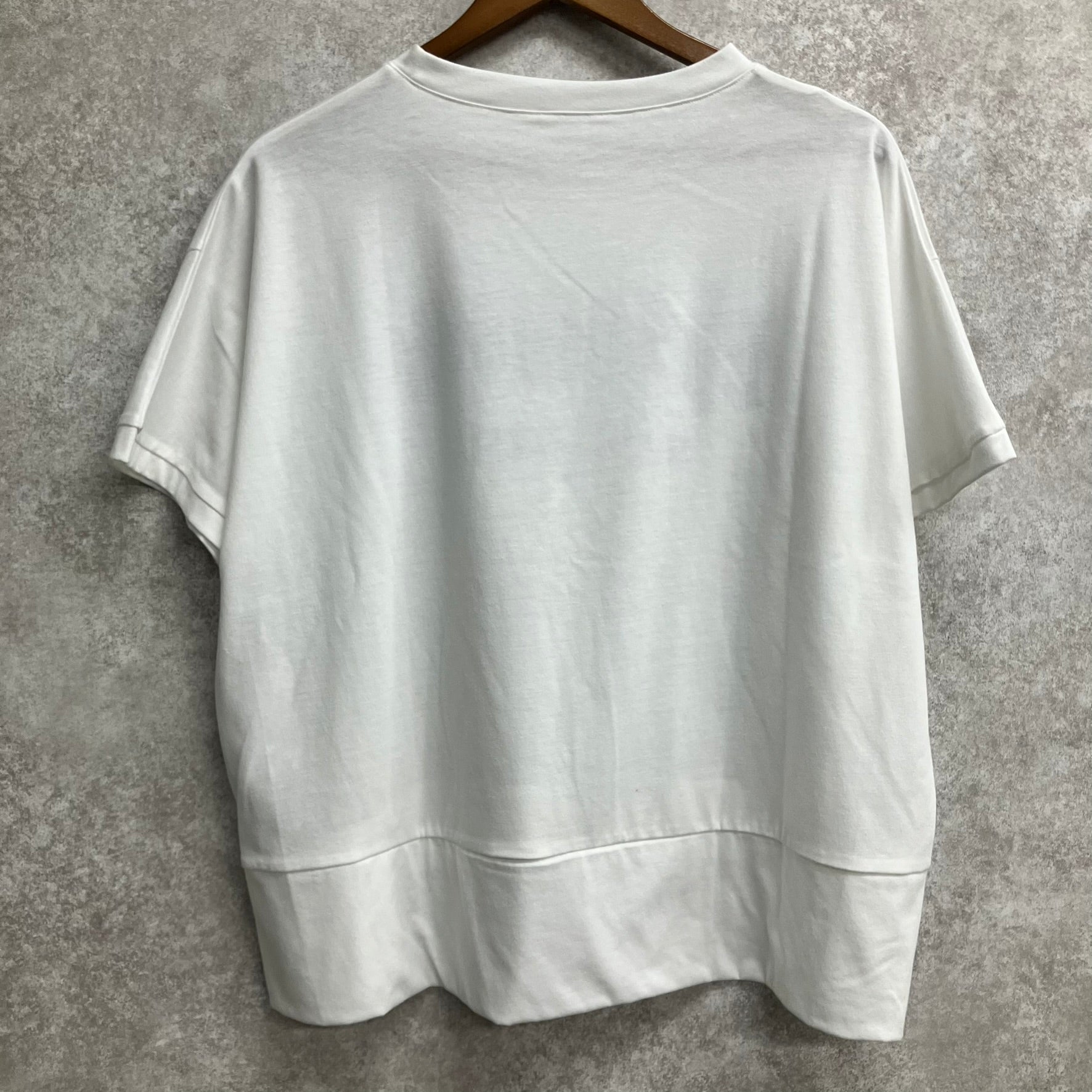 ロゴ半袖Tシャツ オフホワイト※7/30～8/5迄に順次発送予定