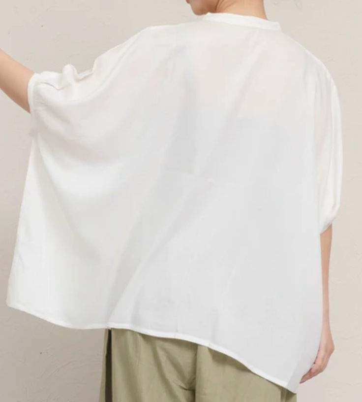 ボリューム前開きブラウス オフホワイト※7/23～29迄に順次発送予定