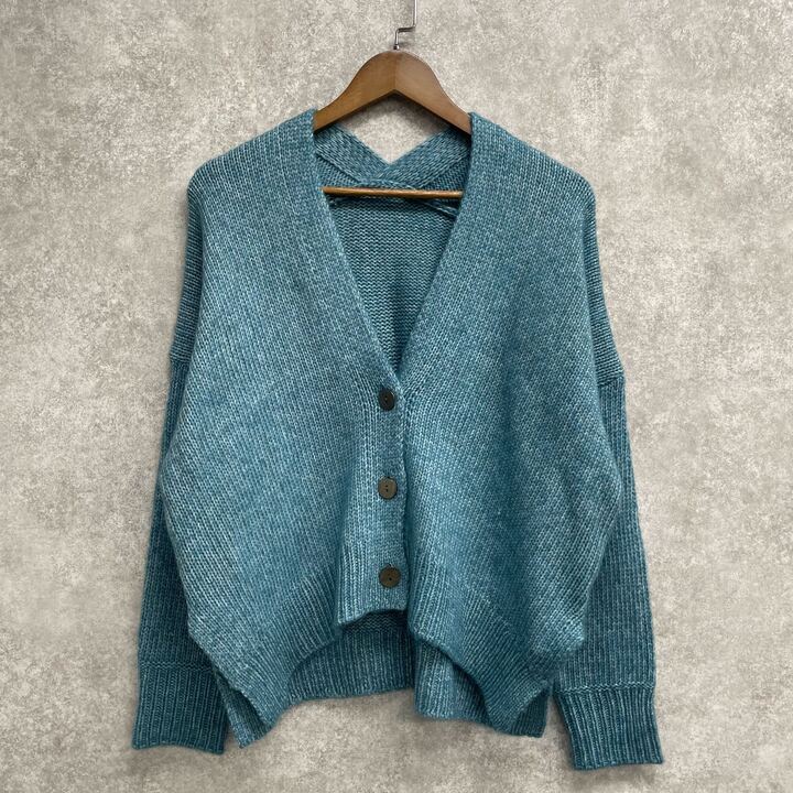 ニットVネックカーディガン ブルー※3/25に順次発送予定