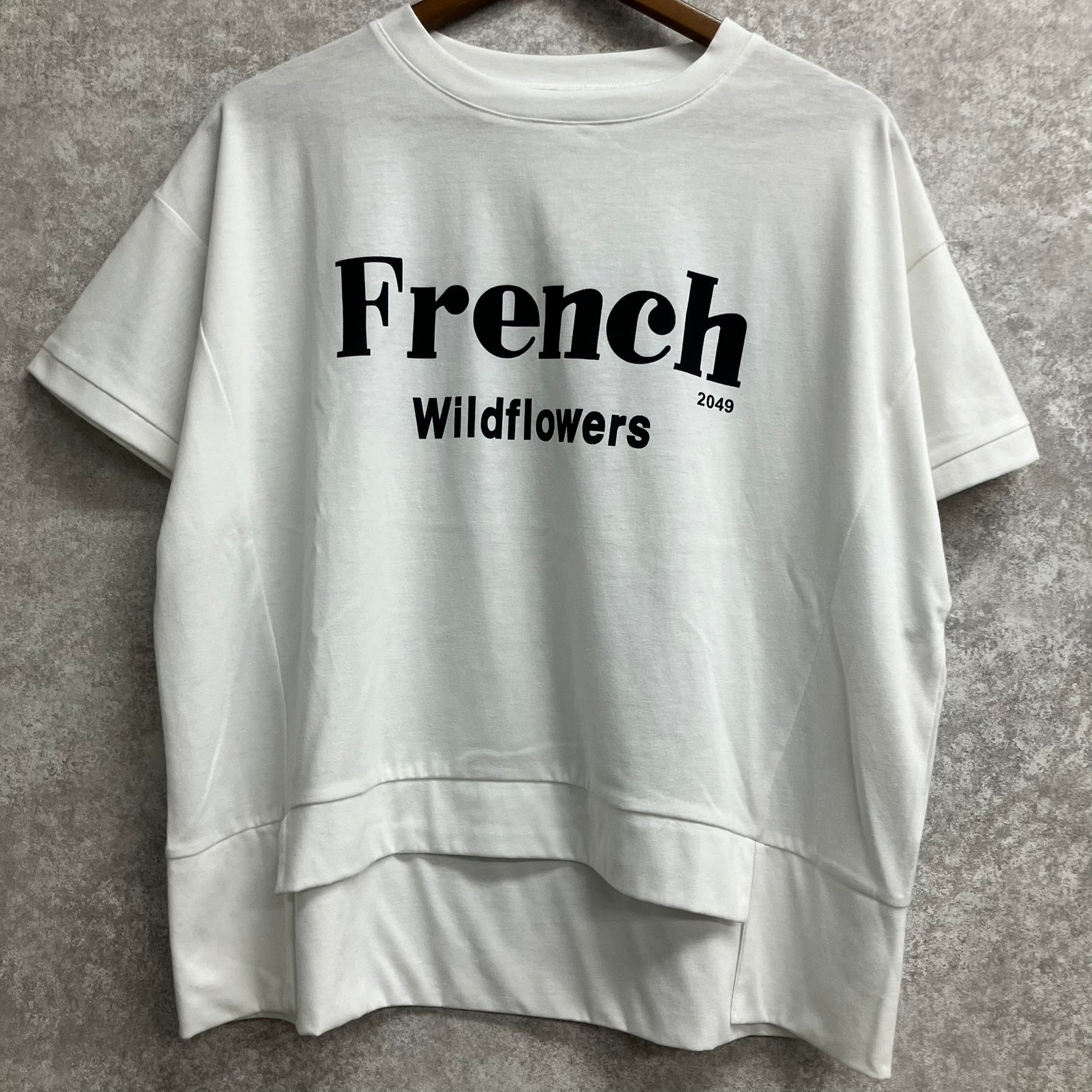 ロゴ半袖Tシャツ オフホワイト※7/30～8/5迄に順次発送予定