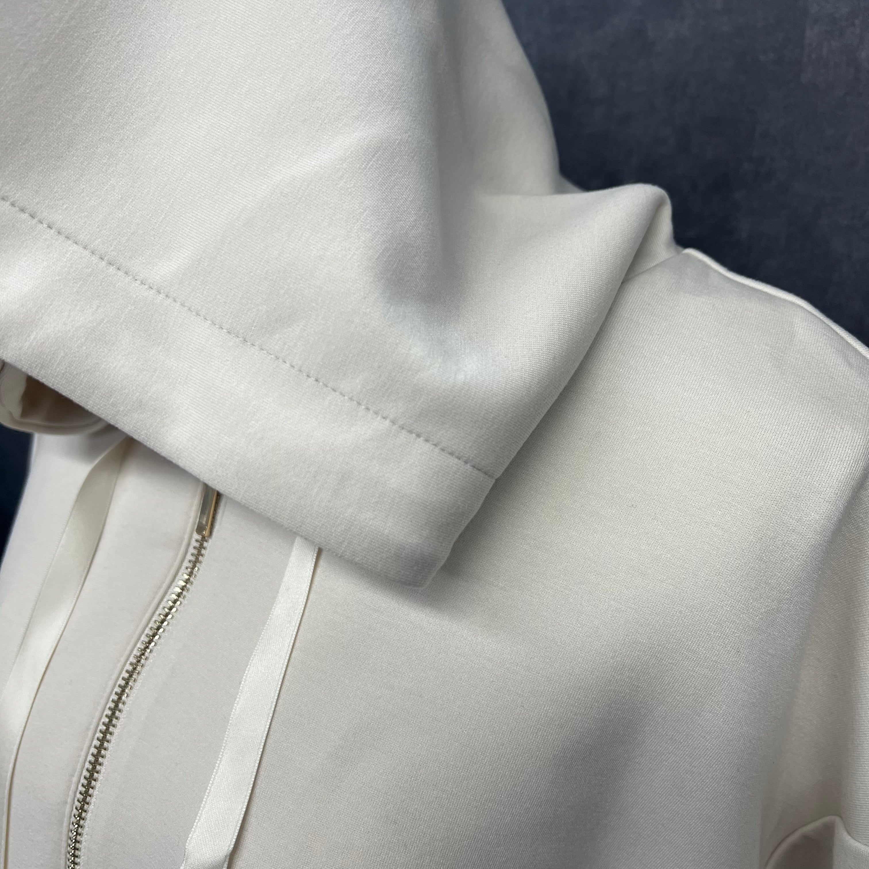 ジップパーカー ホワイト ※10/21迄に順次発送予