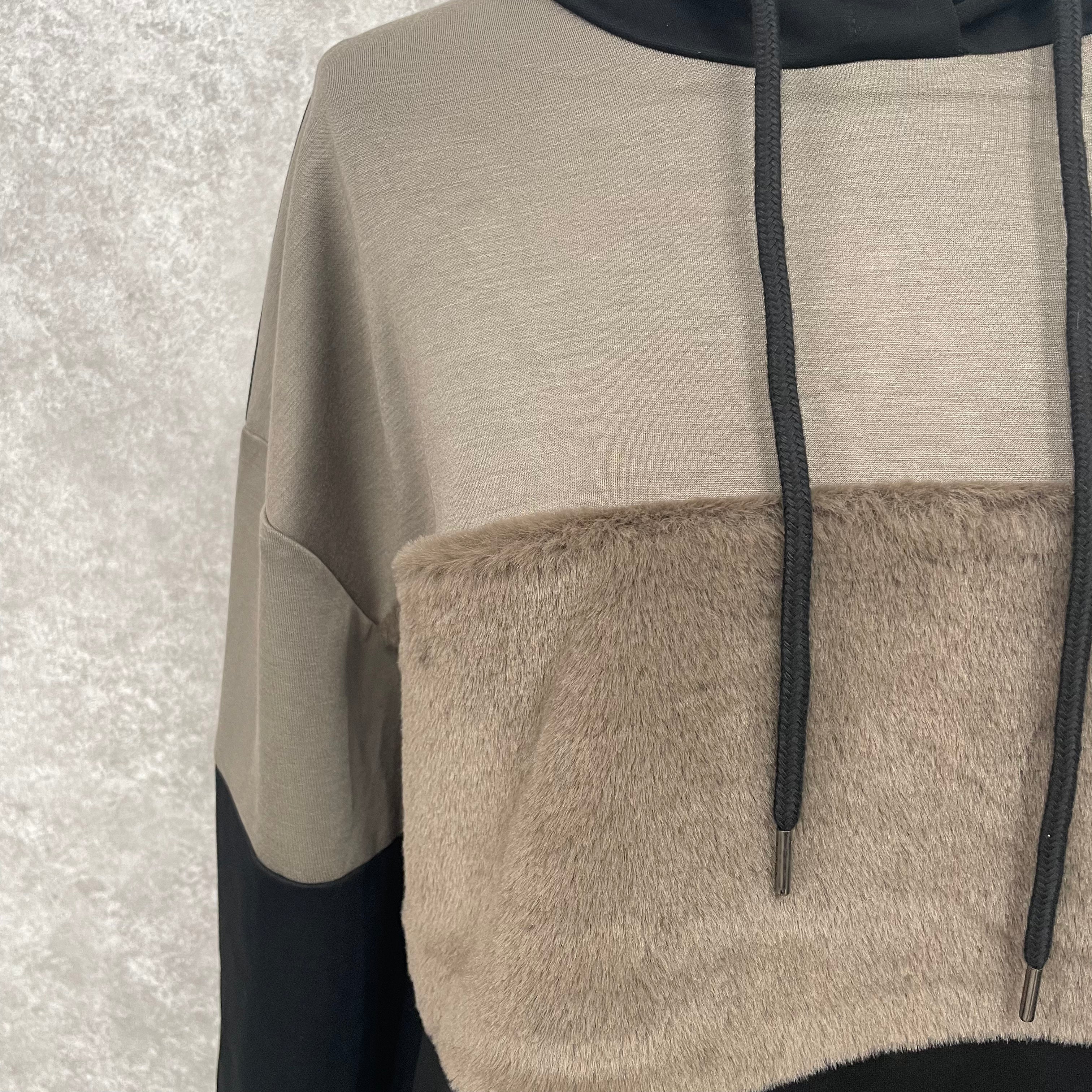 異素材ドッキングパーカー ブラック  ※12/16迄に順次発送予定