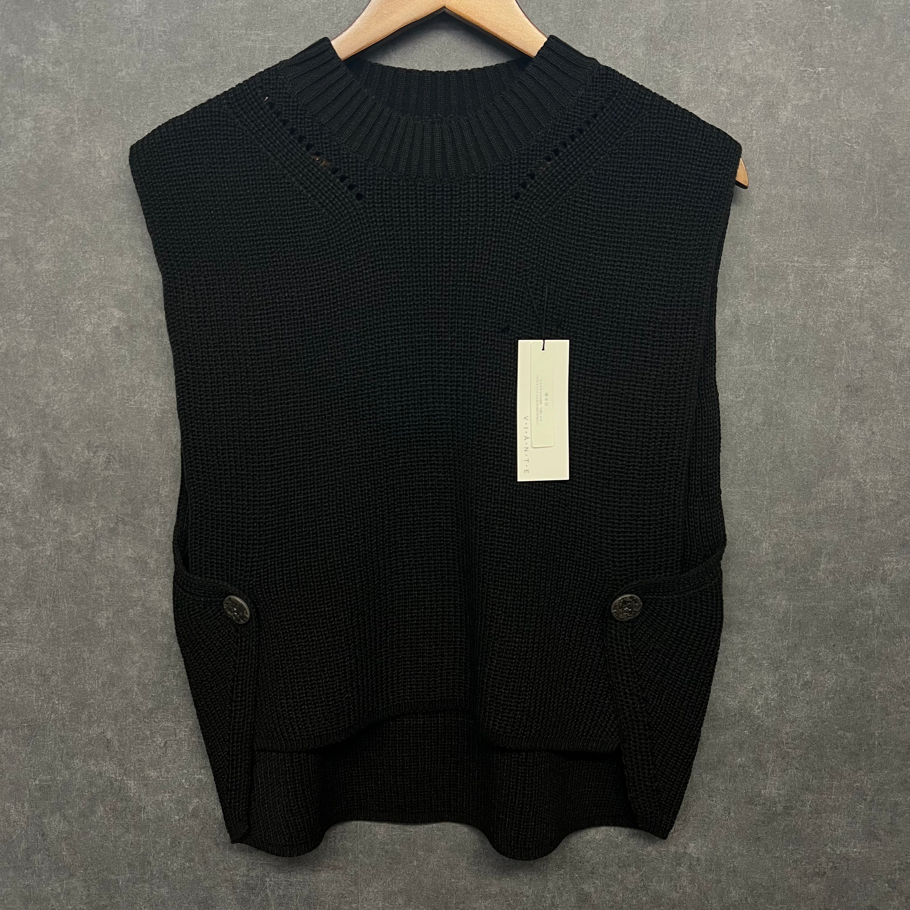 ニットベスト ブラック ※10/21迄に順次発送予定