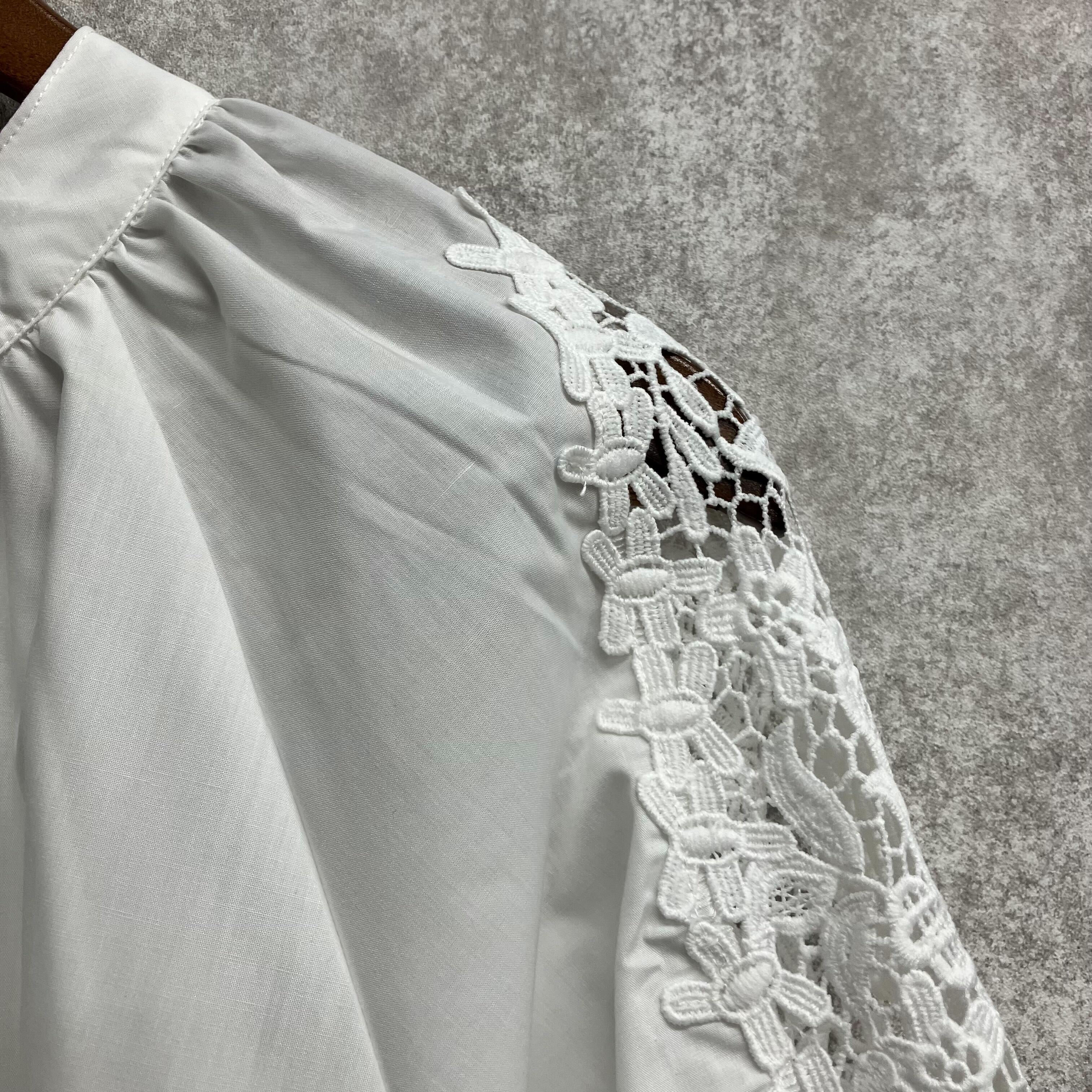 ショルダーレースブラウス オフホワイト※4/１迄に順次発送予定