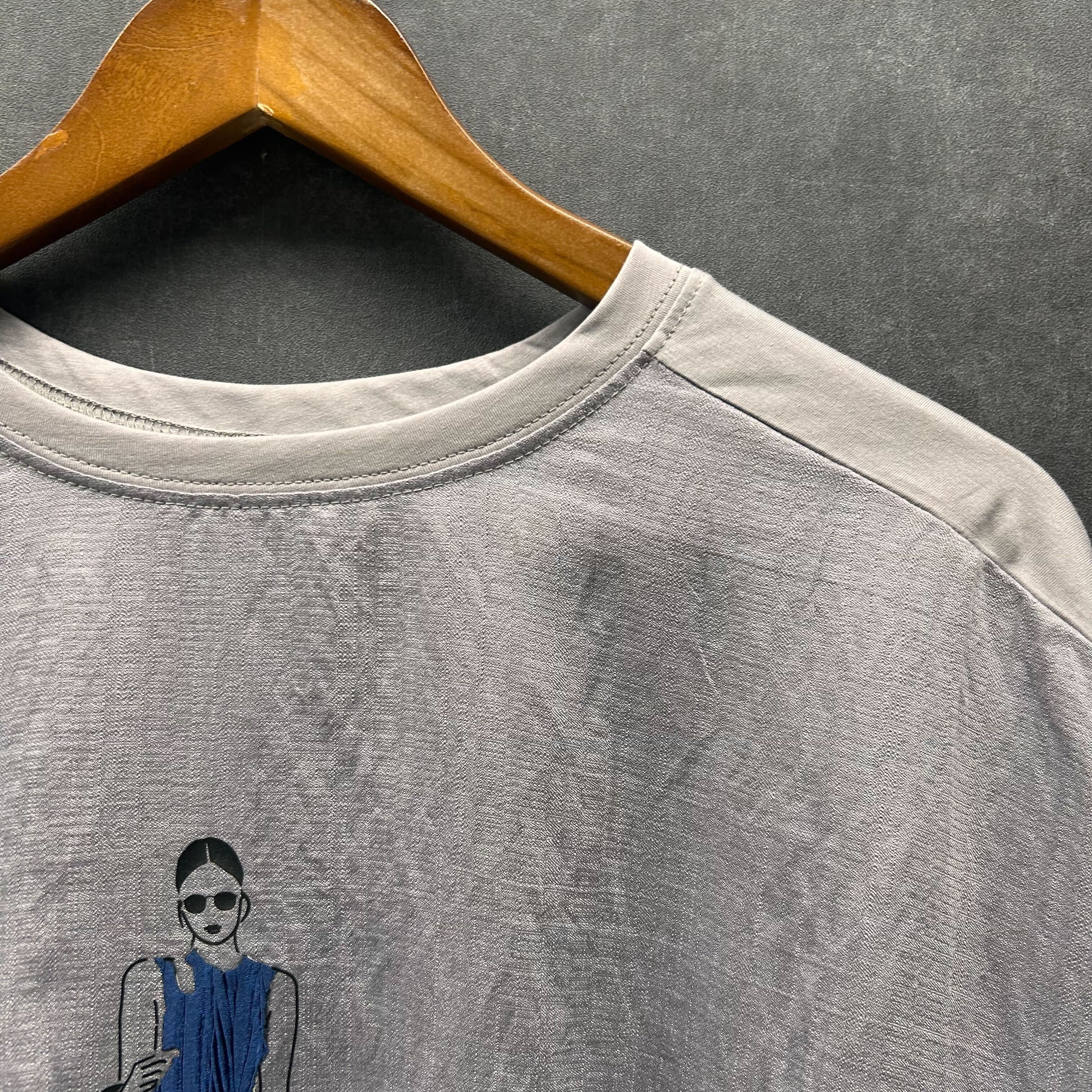 ウーマングラフィックTシャツ チャコール※4/1迄に順次発送予定