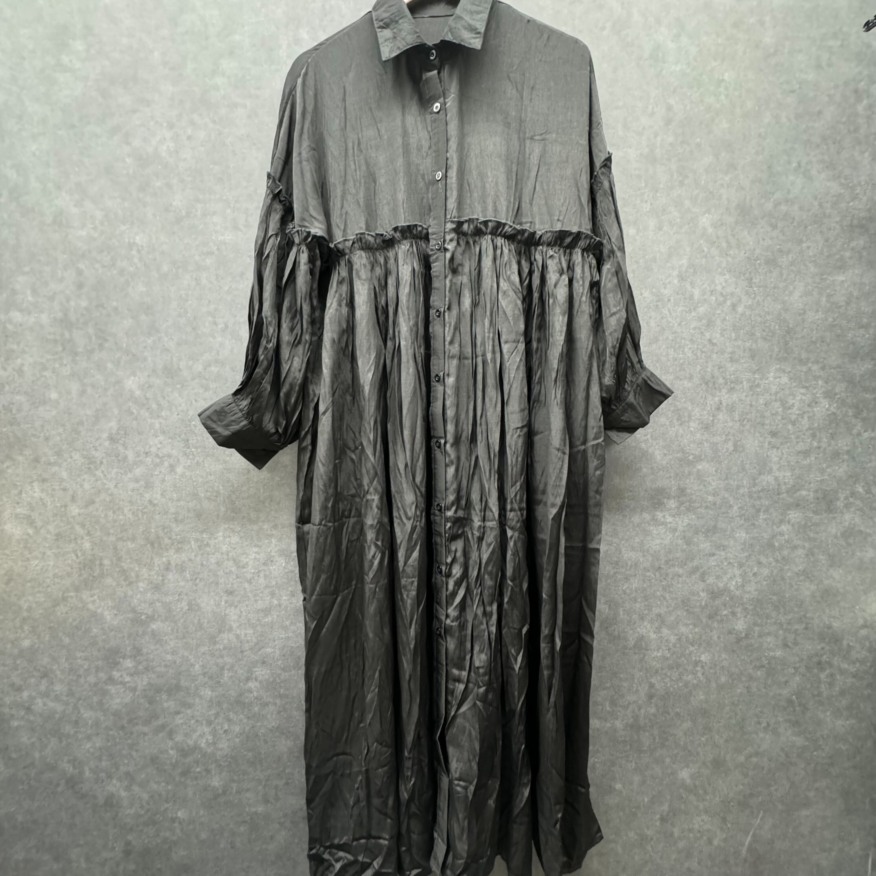 フリル切替ロングシャツワンピース ブラック※4/8迄に順次発送予定