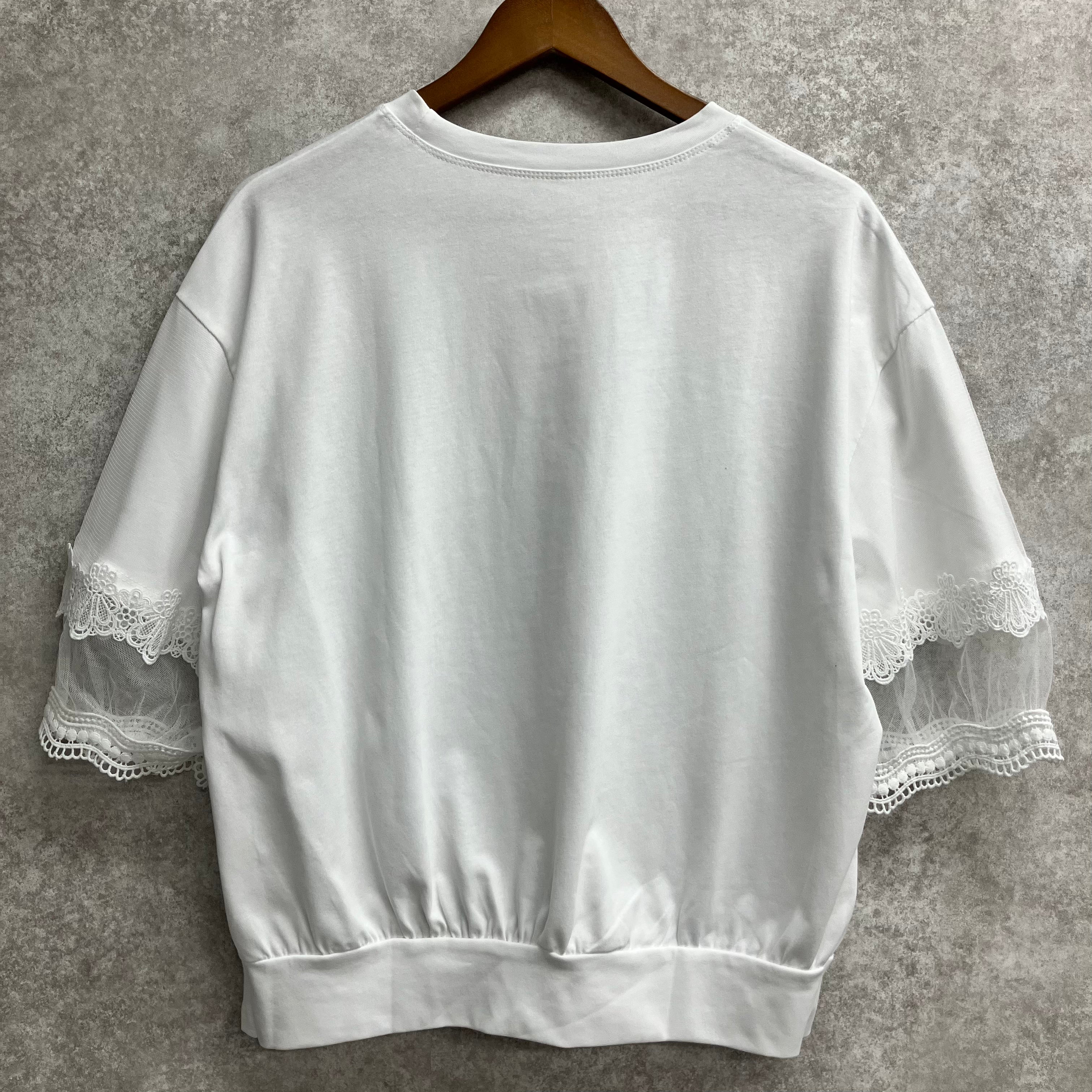プリント袖レースTシャツ　オフホワイト※5/21～27迄に順次発送予定