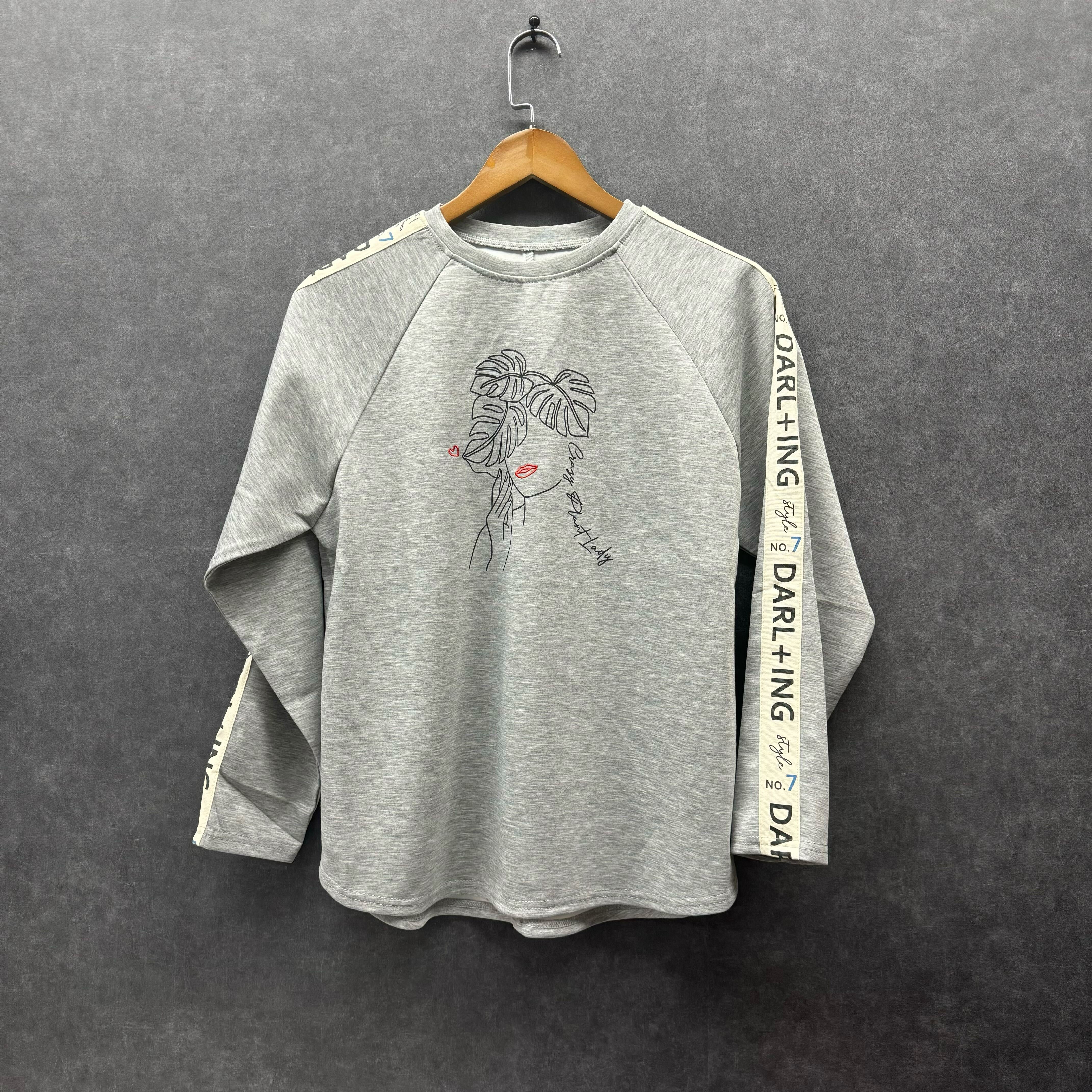 アルファベット袖ラインladyトップス グレー※4/9～15迄に順次発送予定