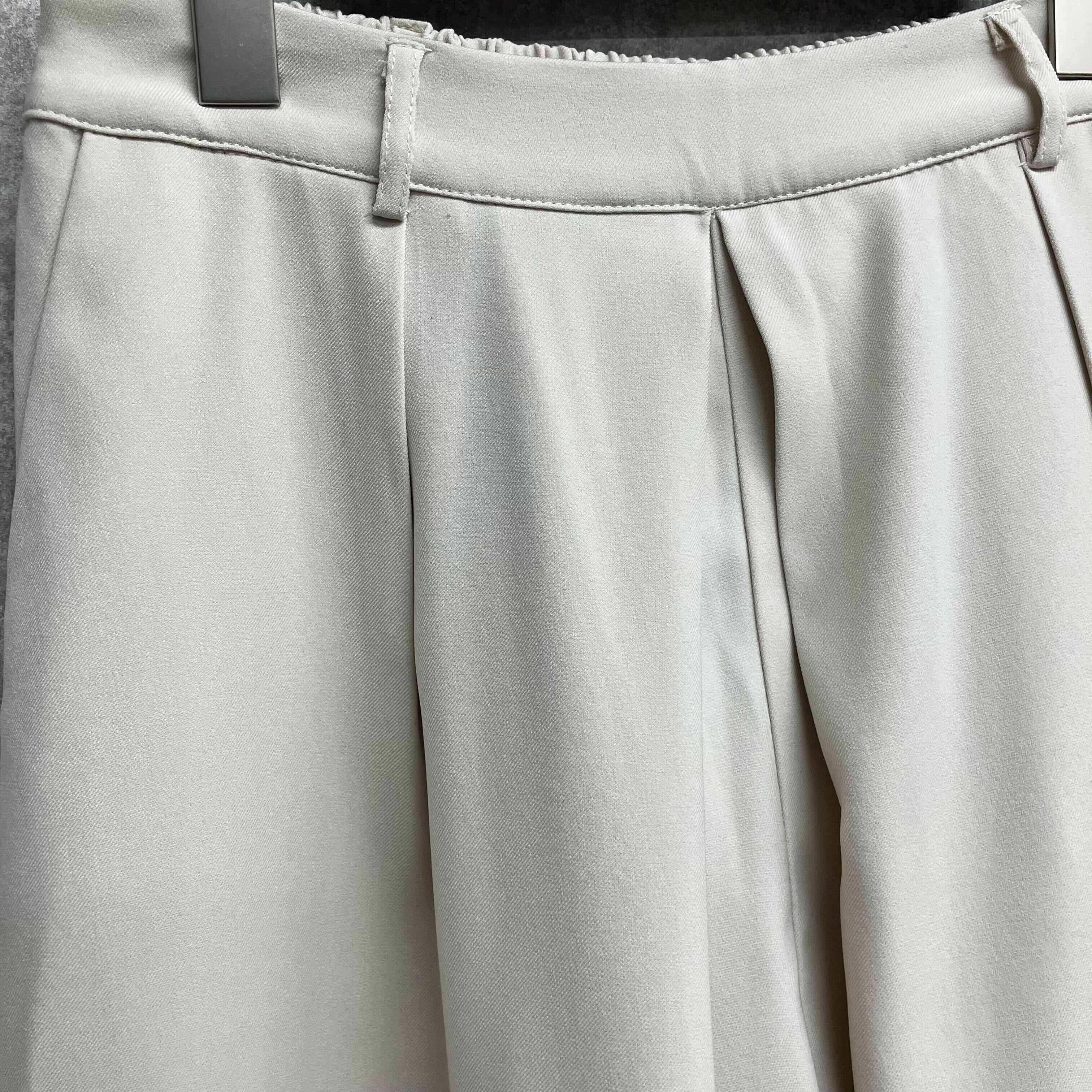 ワイドタック美脚パンツ エクリュ  ※5/28～6/3迄に順次発送予定