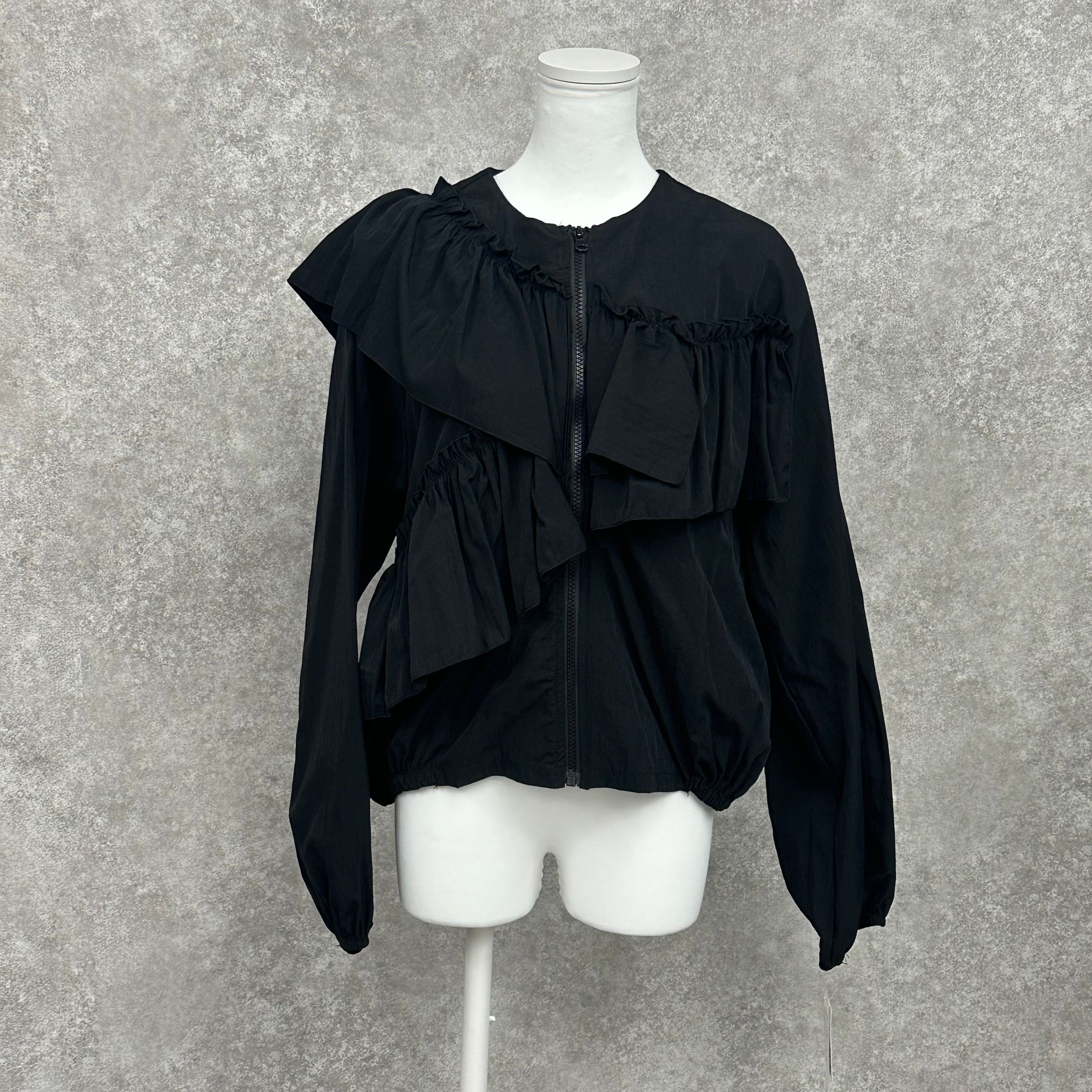 アシンメトリーフリルブルゾン ブラック※4/1迄に順次発送予定