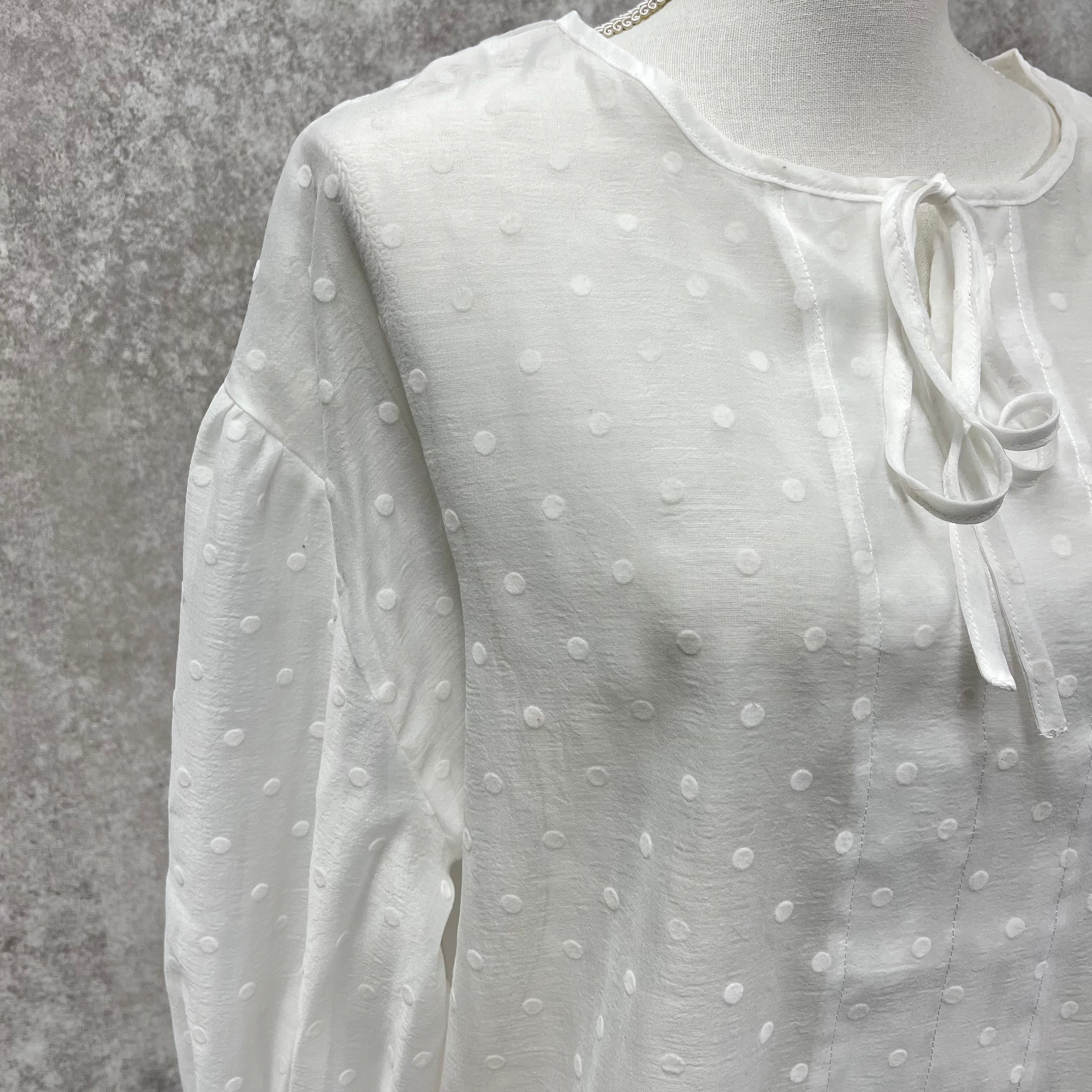 フロッキードットシアーブラウス ホワイト ※7/30~8/5より順次発送予定