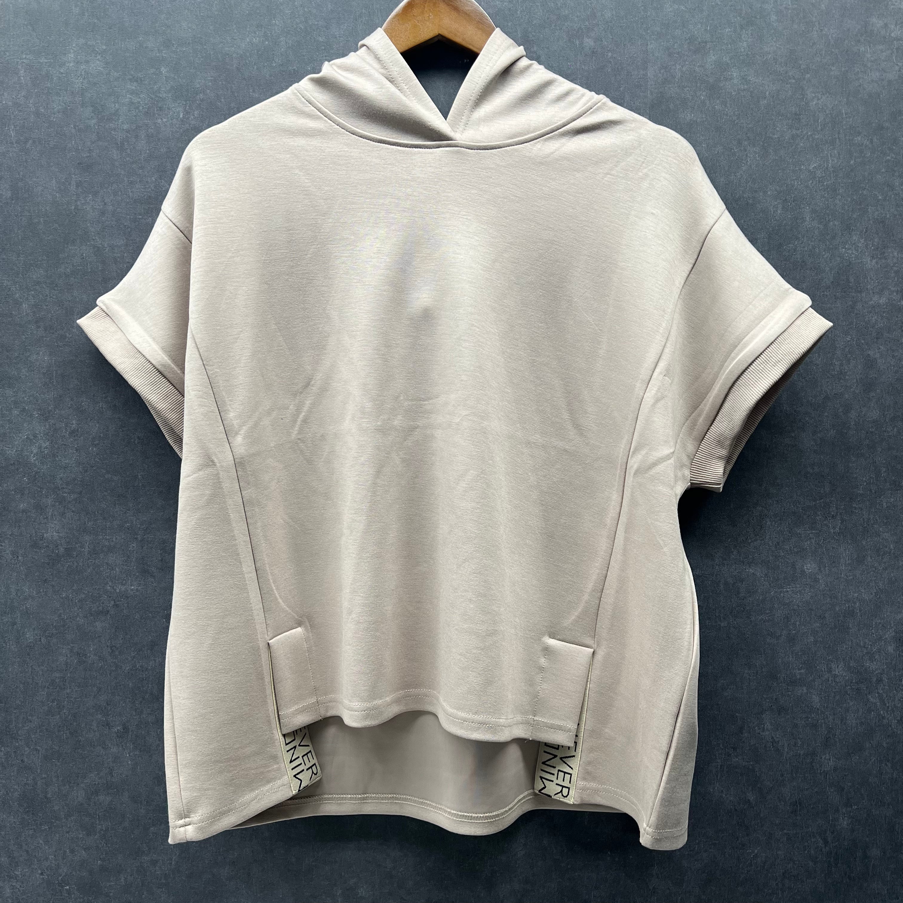 ショートスリーブフードプルオーバー ベージュ（レーヨンミックス）※4/9～15迄に順次発送予定