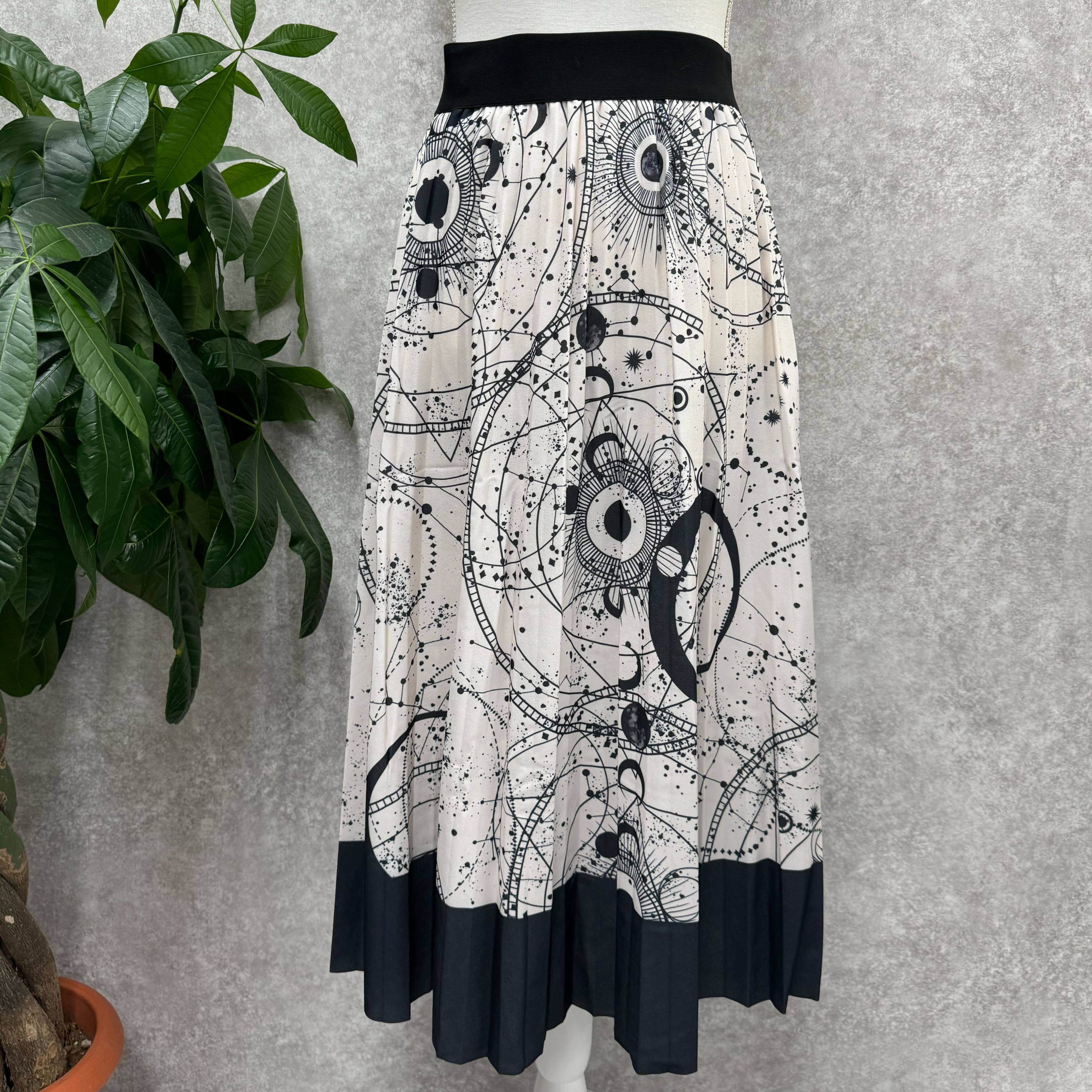 柄プリーツミドルフレアスカート アイボリー ※10/21迄に順次発送予定