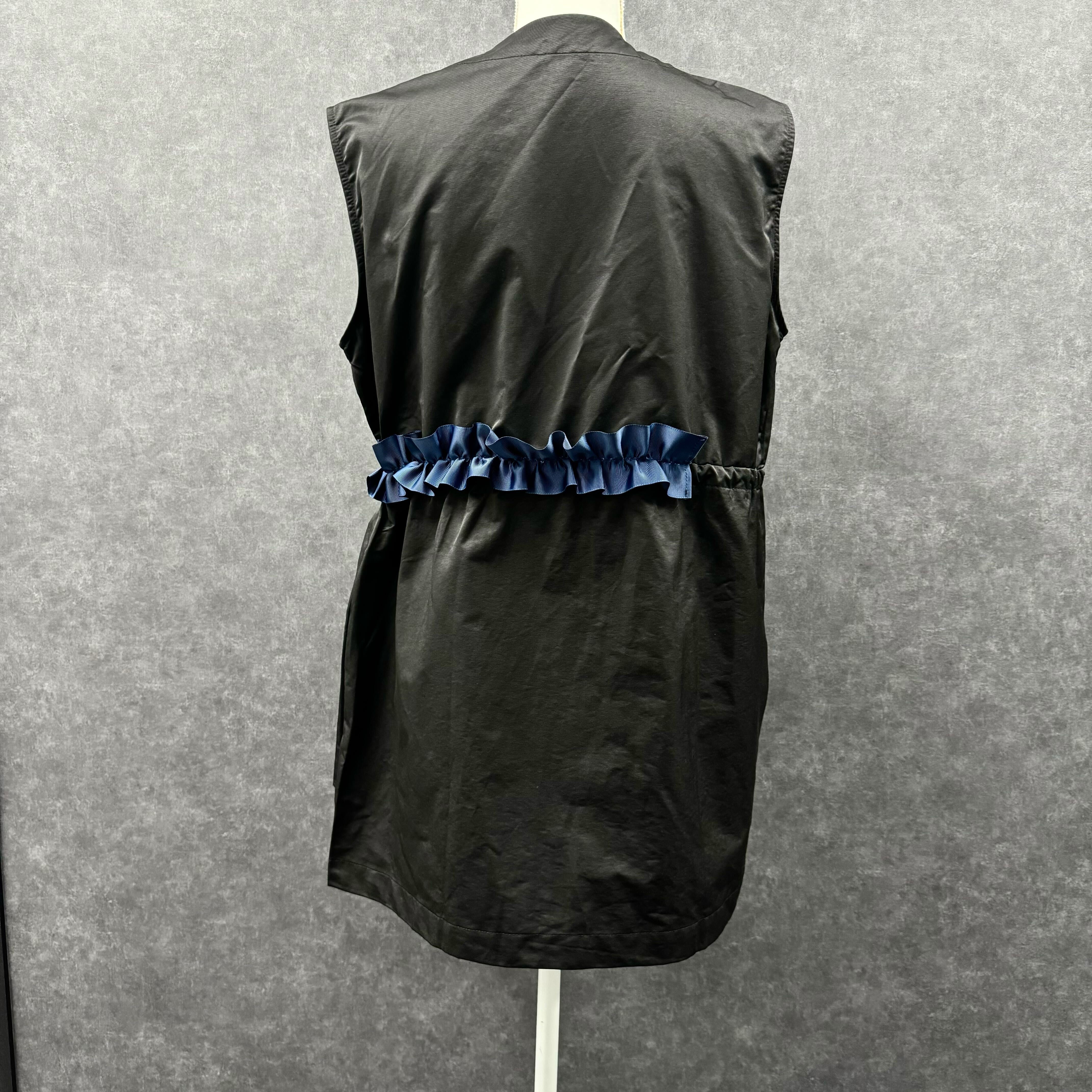 ハーフラインフリルベスト　ブラック※10/21迄に順次発送予定